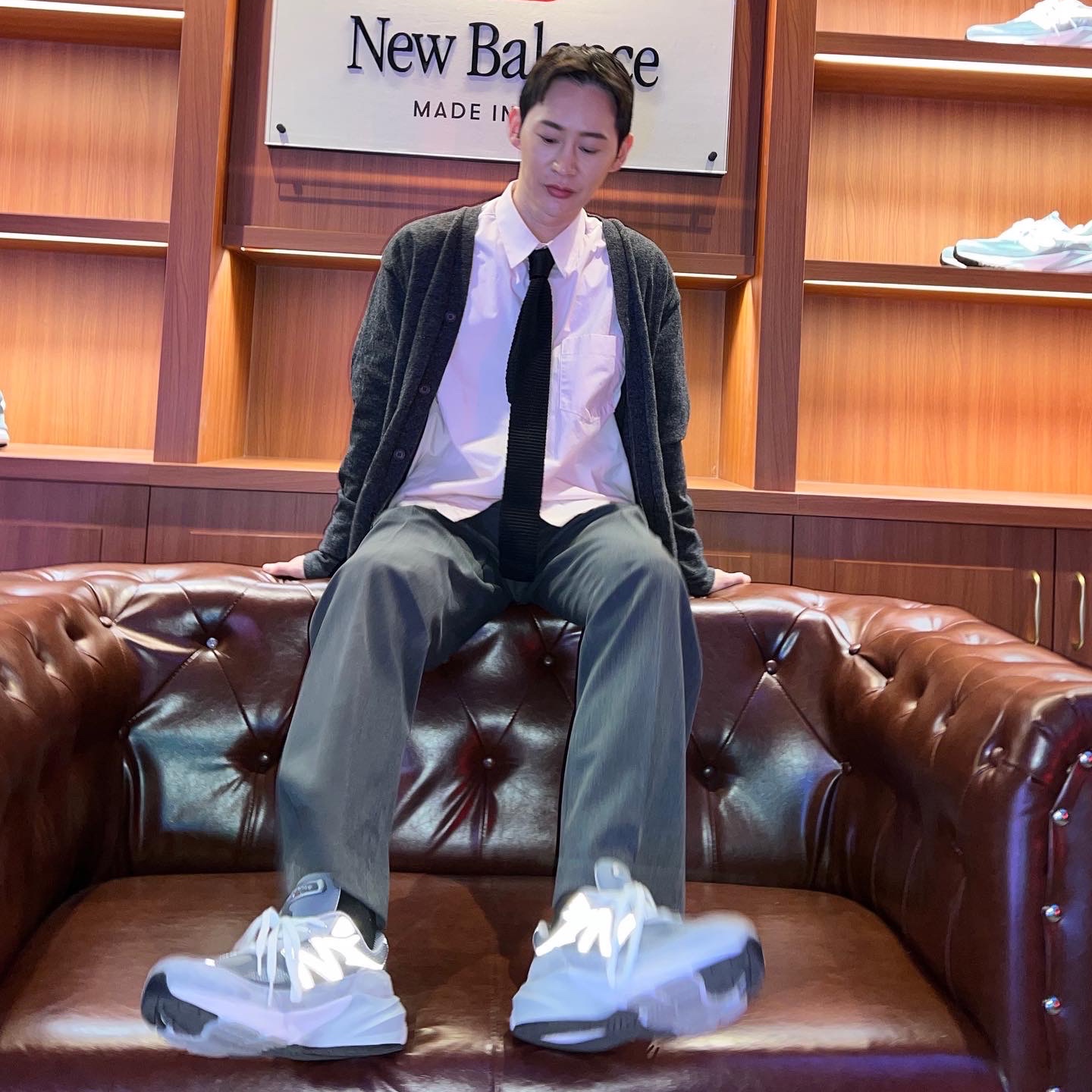 New Balance 990v6 Made in USA Grey - D Standard 착용 스타일 - 3