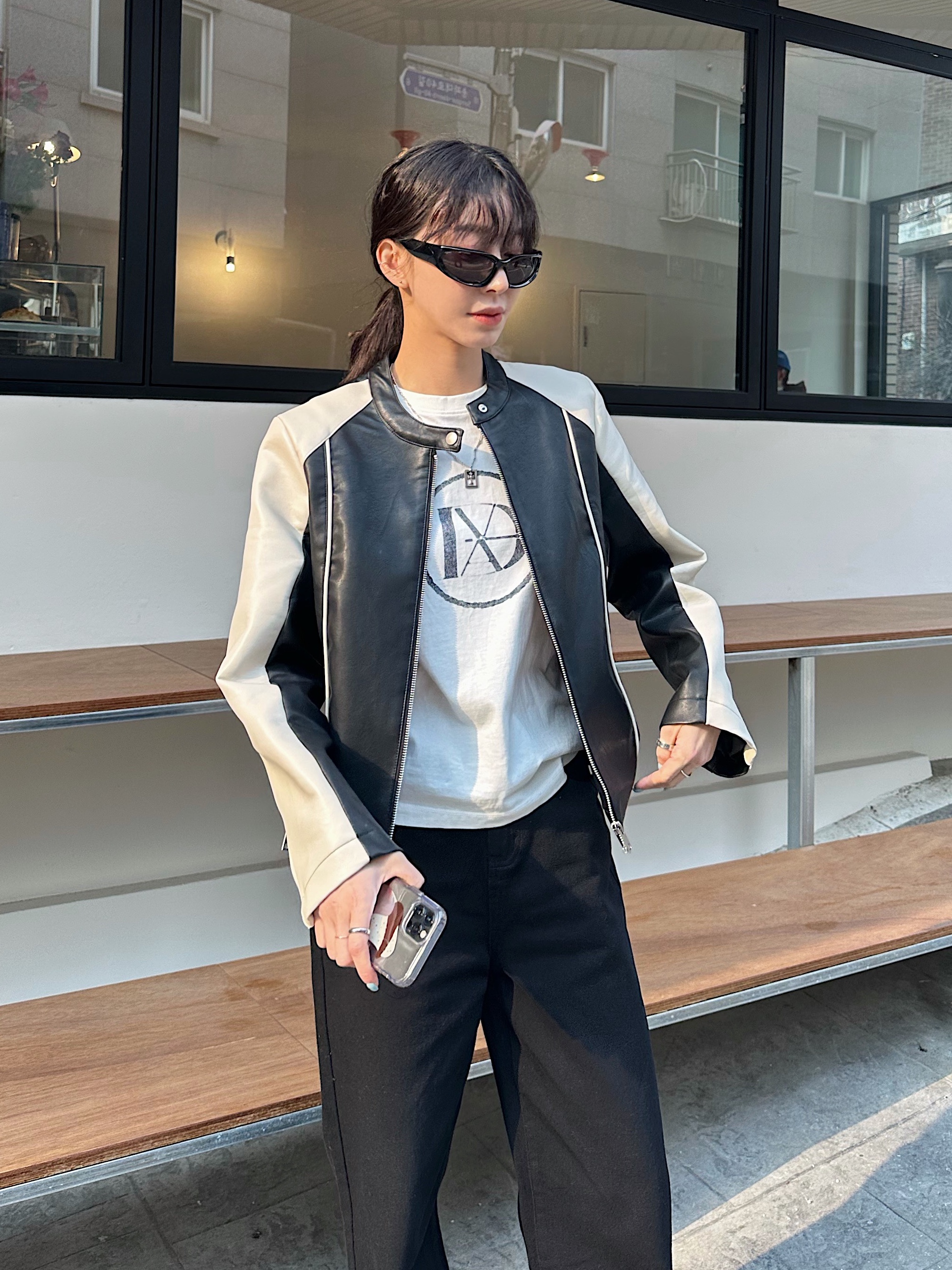 (W) Balenciaga Tyrex Sneakers Black White, Balenciaga Swift Oval Sunglasses Black 착용 스타일 - 2