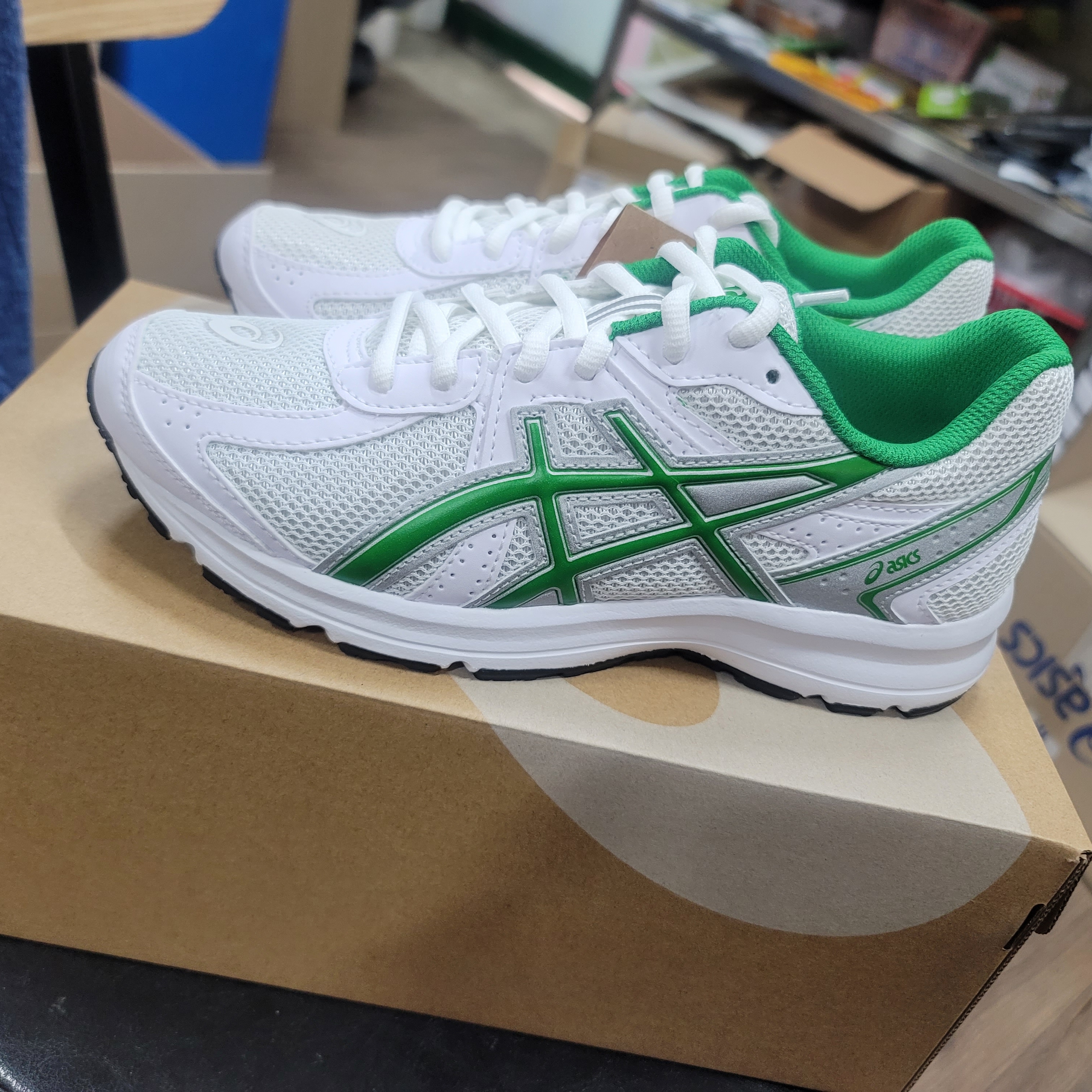 Asics Jog 100 S White Green - 2E Wide 착용 스타일 - 2