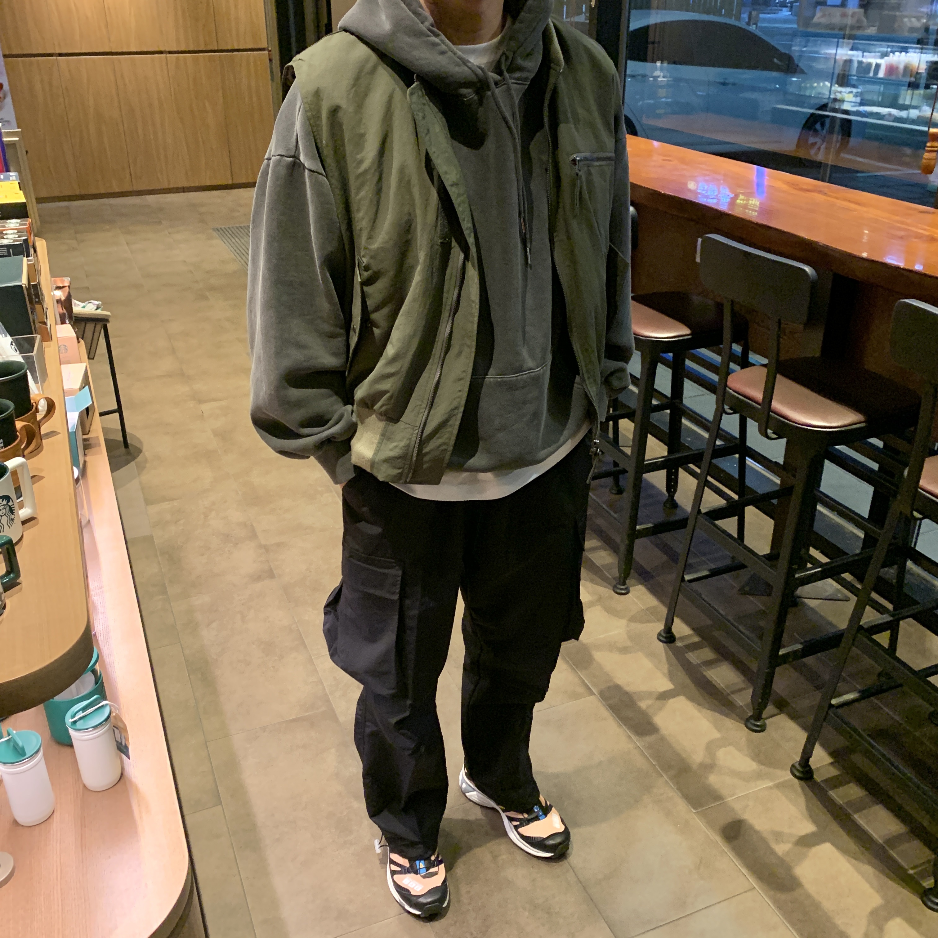 Salomon XT-4 Tobacco Brown 착용 스타일 - 2