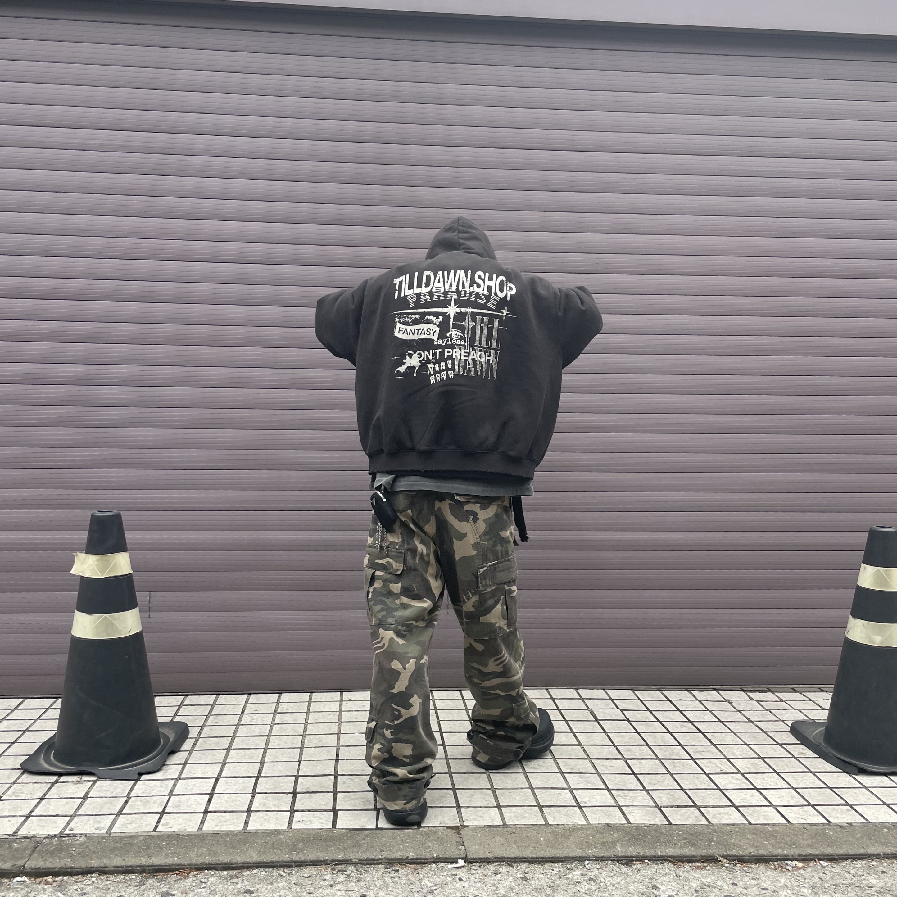 Prada Re-Nylon Mini Pouch Black, Project G/R Tactical Cargo Pants Camo 착용 스타일