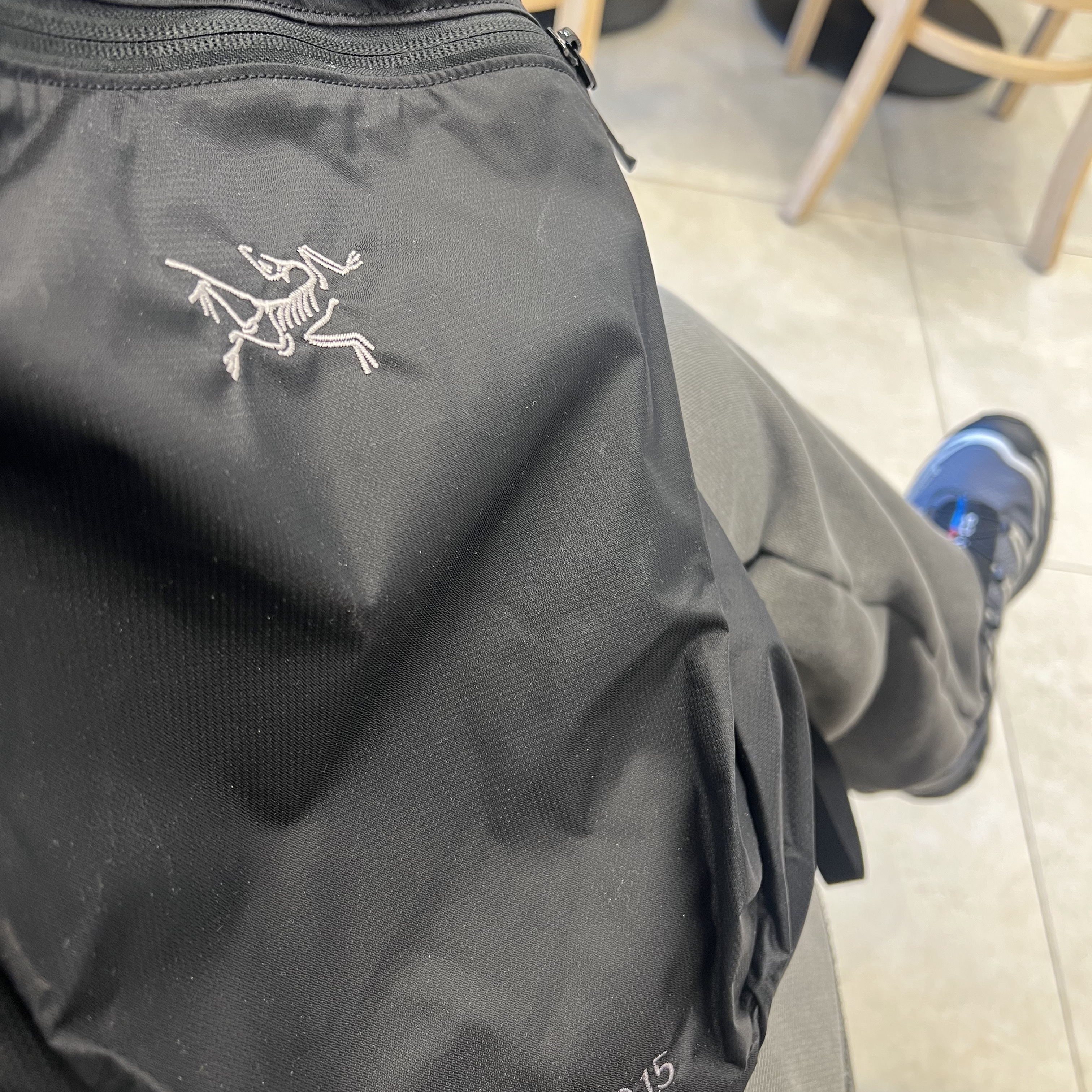 Arc'teryx Heliad 15 Backpack Black 착용 스타일