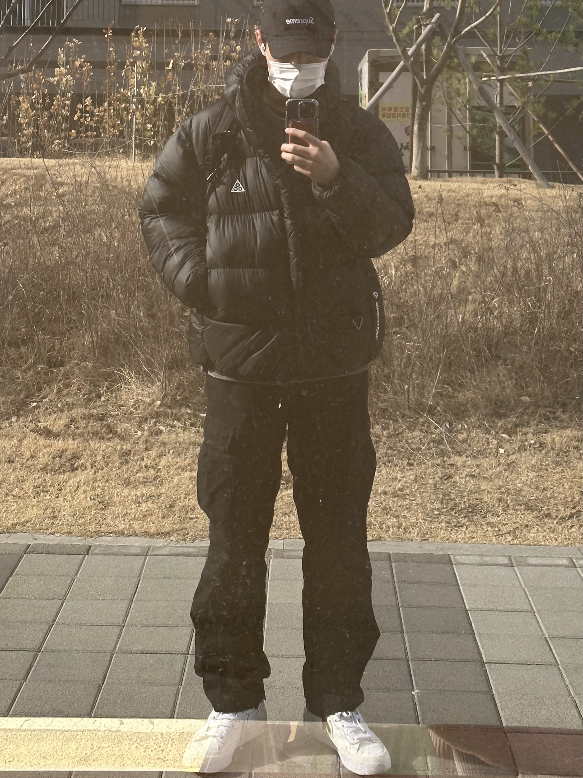 Nike ACG Therma-Fit ADV Lunar Lake Puffer Jacket Black - Asia, Nike x Sacai Blazer Low White Patent Leather 착용 스타일