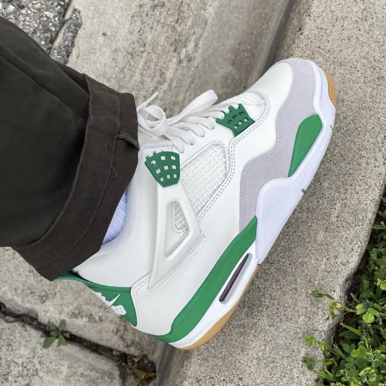 Jordan 4 x Nike SB Retro SP Pine Green 착용 스타일 - 4