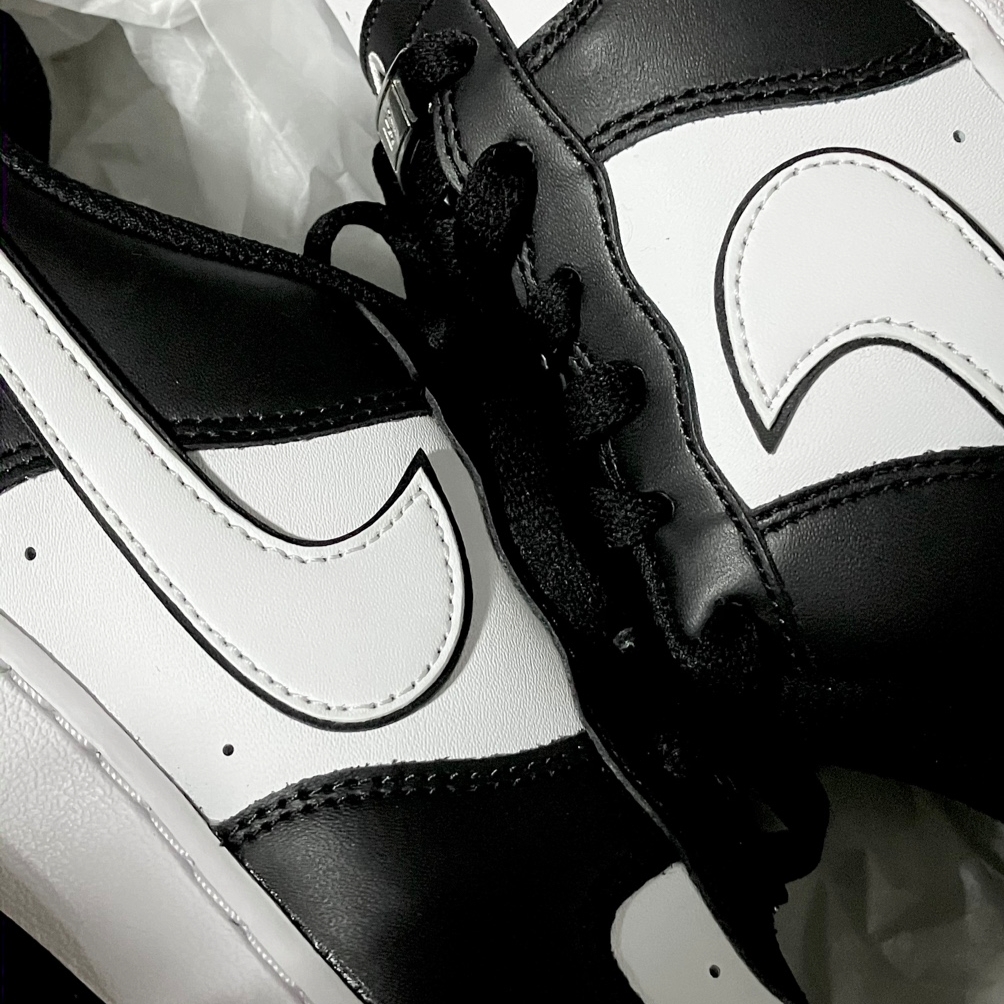 (GS) Nike Air Force 1 LV8 2 Black White 착용 스타일