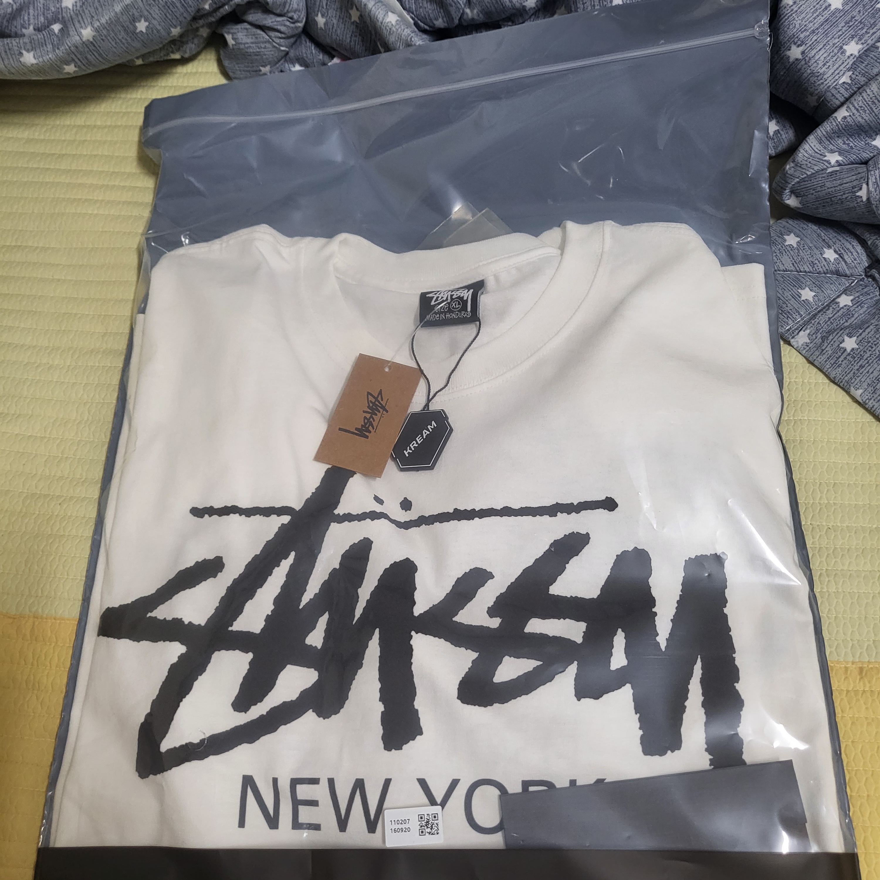 Stussy World Tour LS T-Shirt White 착용 스타일