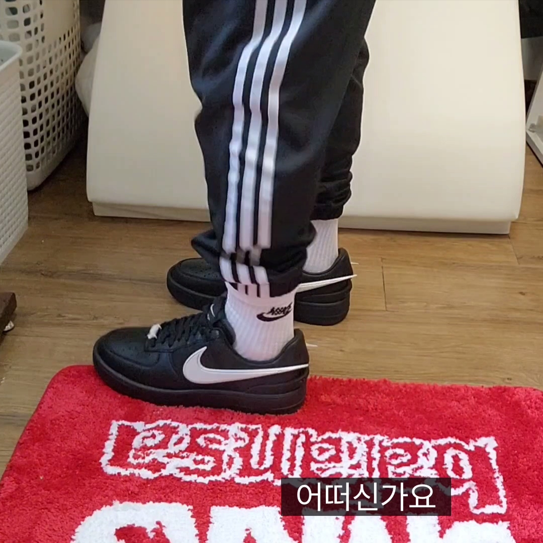 Nike x Ambush Air Force 1 Low SP Black 착용 스타일 - 2