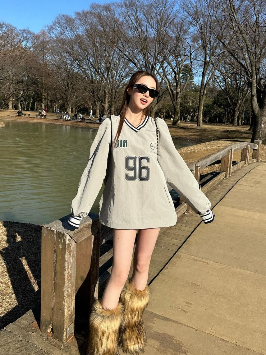 Nieeh 1996 Oversize Fit Gray 착용 스타일