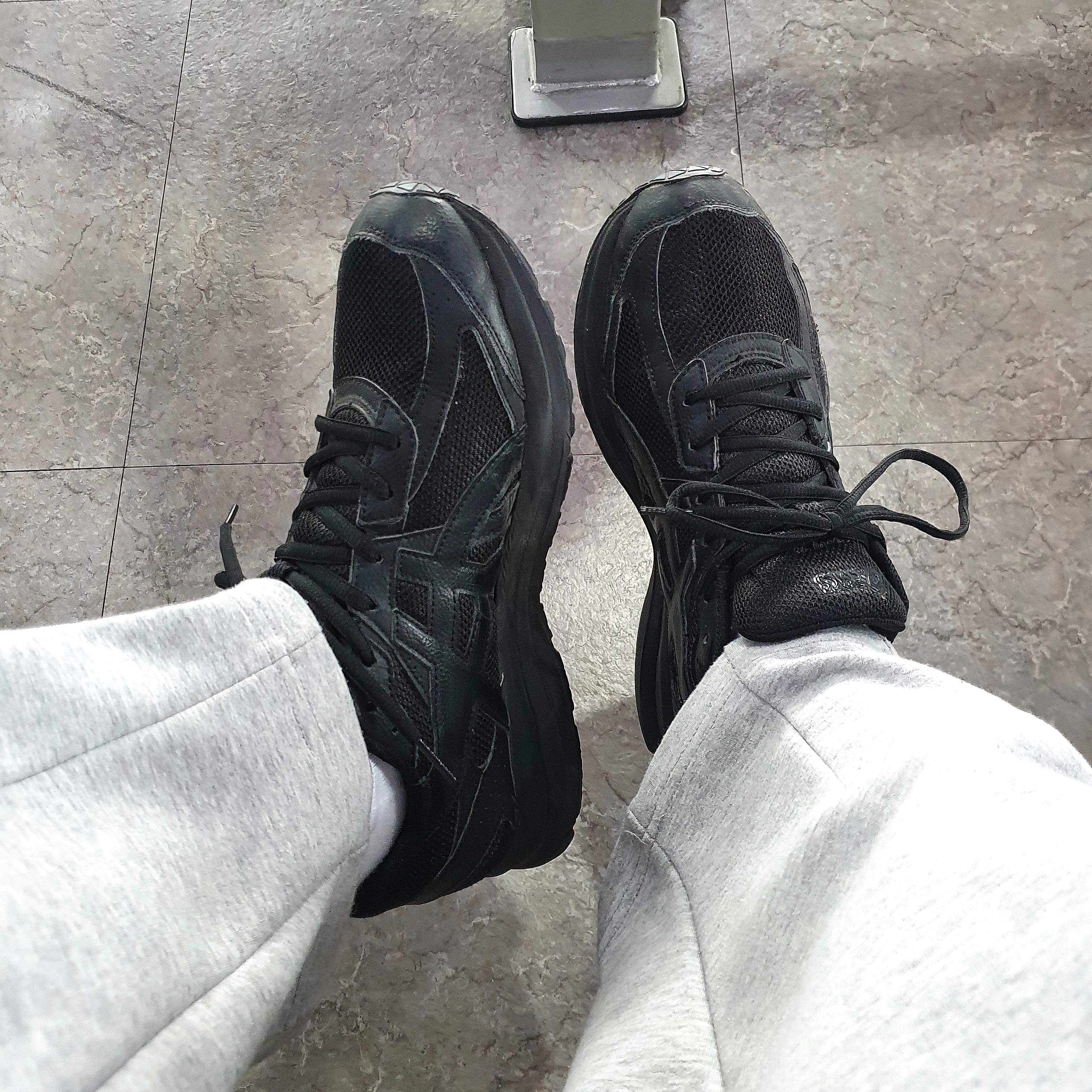 Asics Jog 100 S Black - 2E Wide 착용 스타일