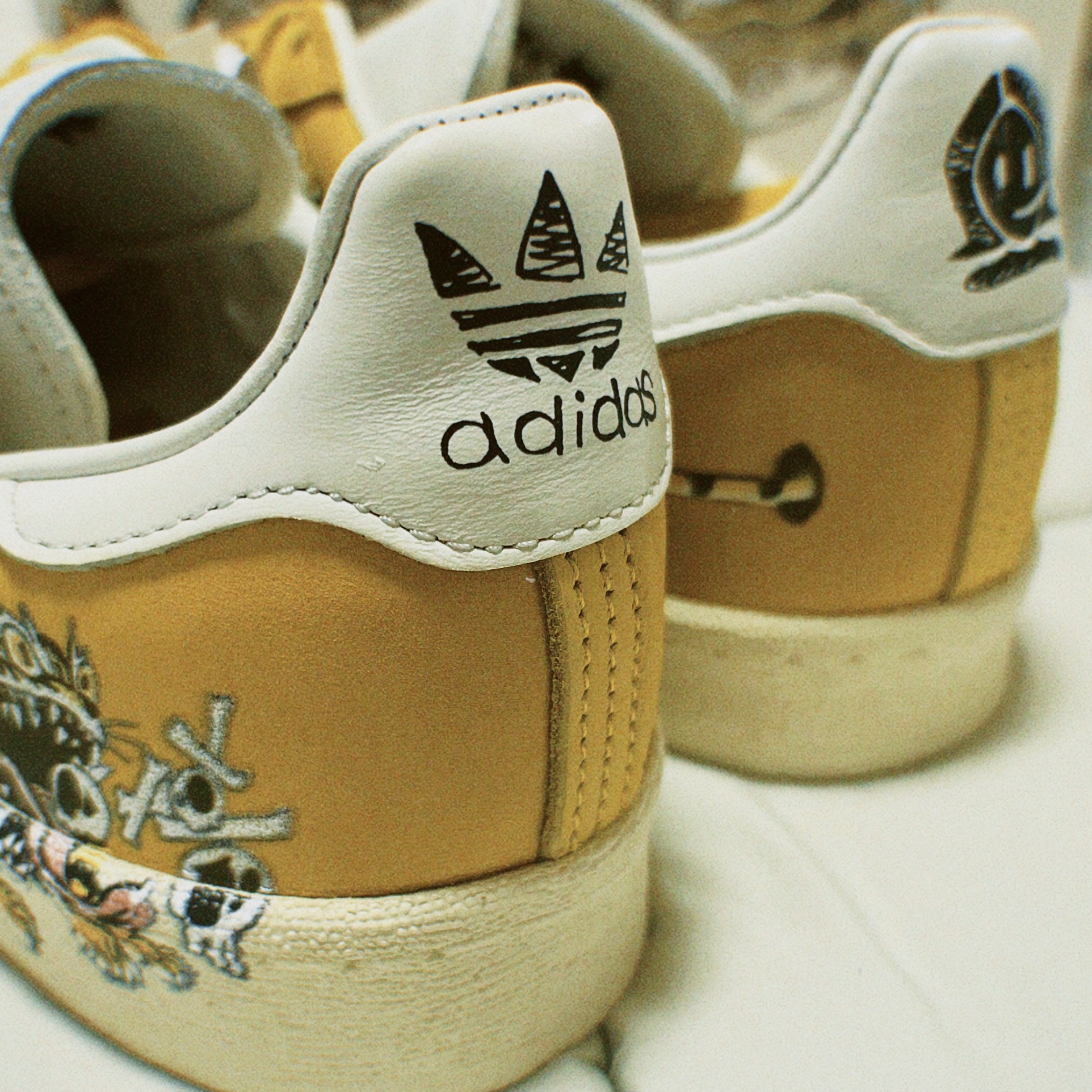 Adidas x Kasina x Kim Jung Gi Campus Hazy Yellow (Special Package) 착용 스타일