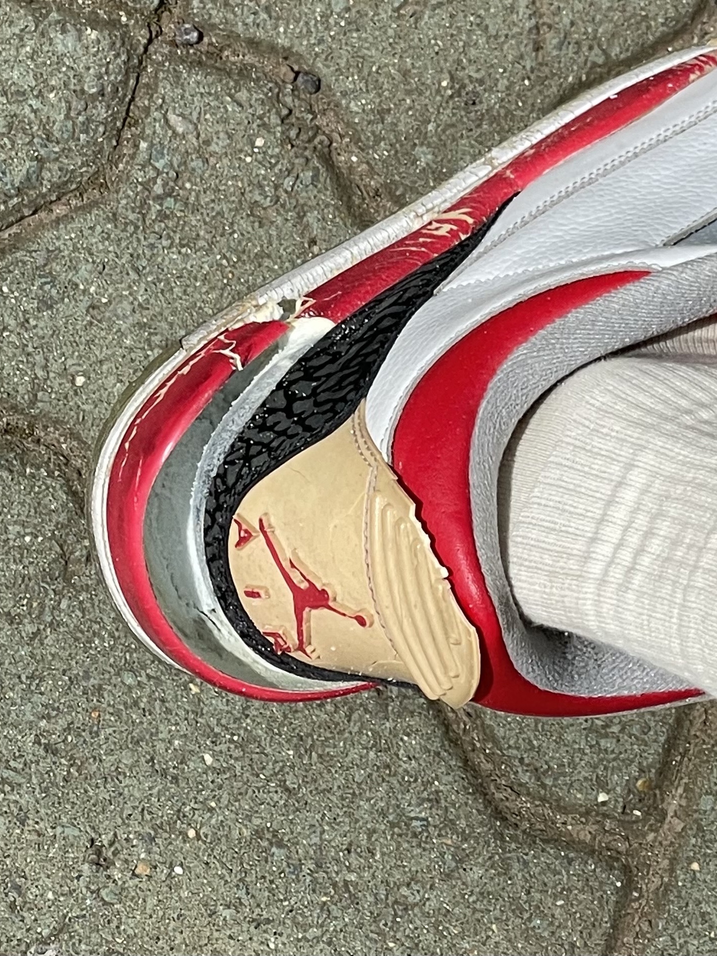 Jordan 3 Retro Fire Red 2007 착용 스타일 - 2