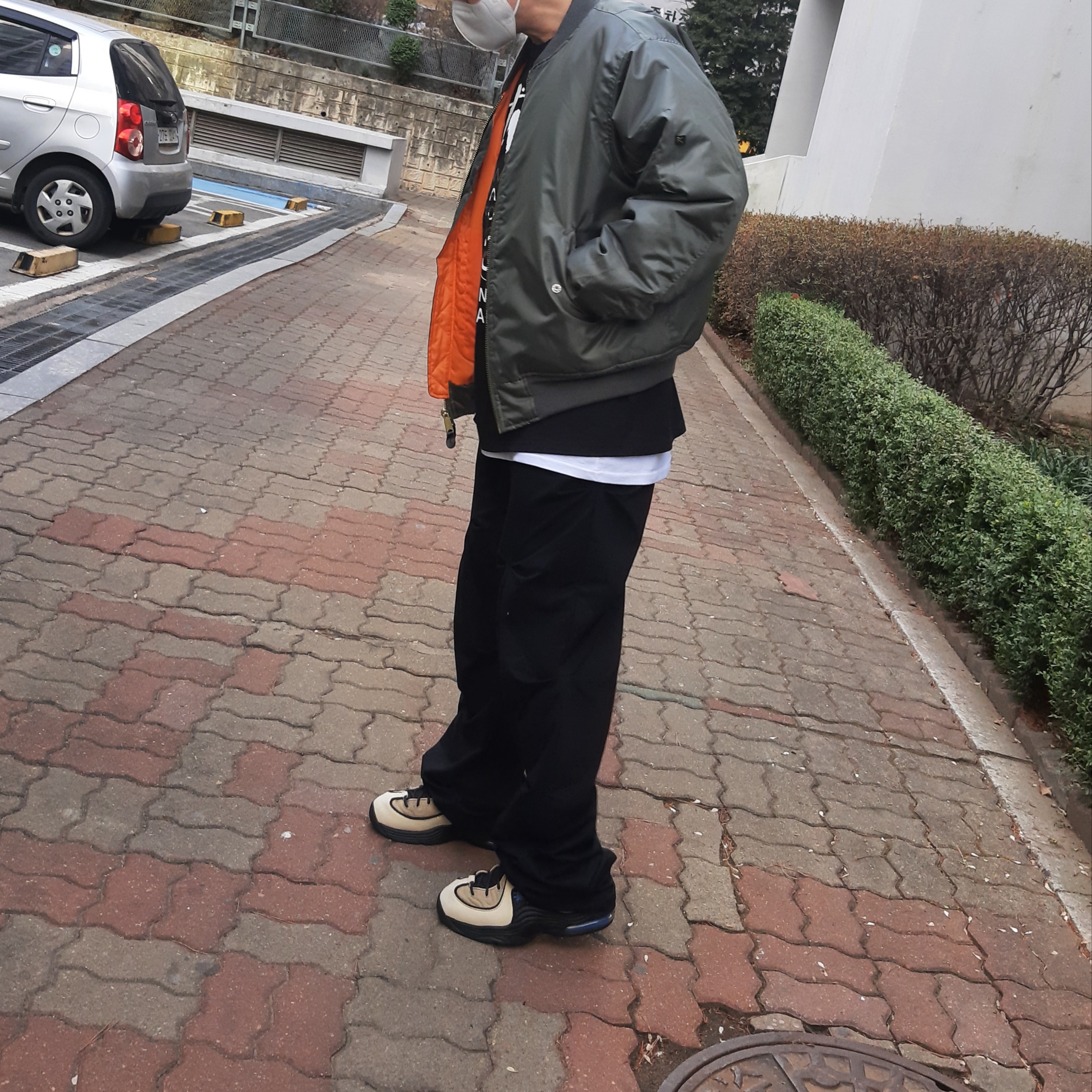 Nike x Stussy Air Penny II Rattan and Limestone 착용 스타일 - 2