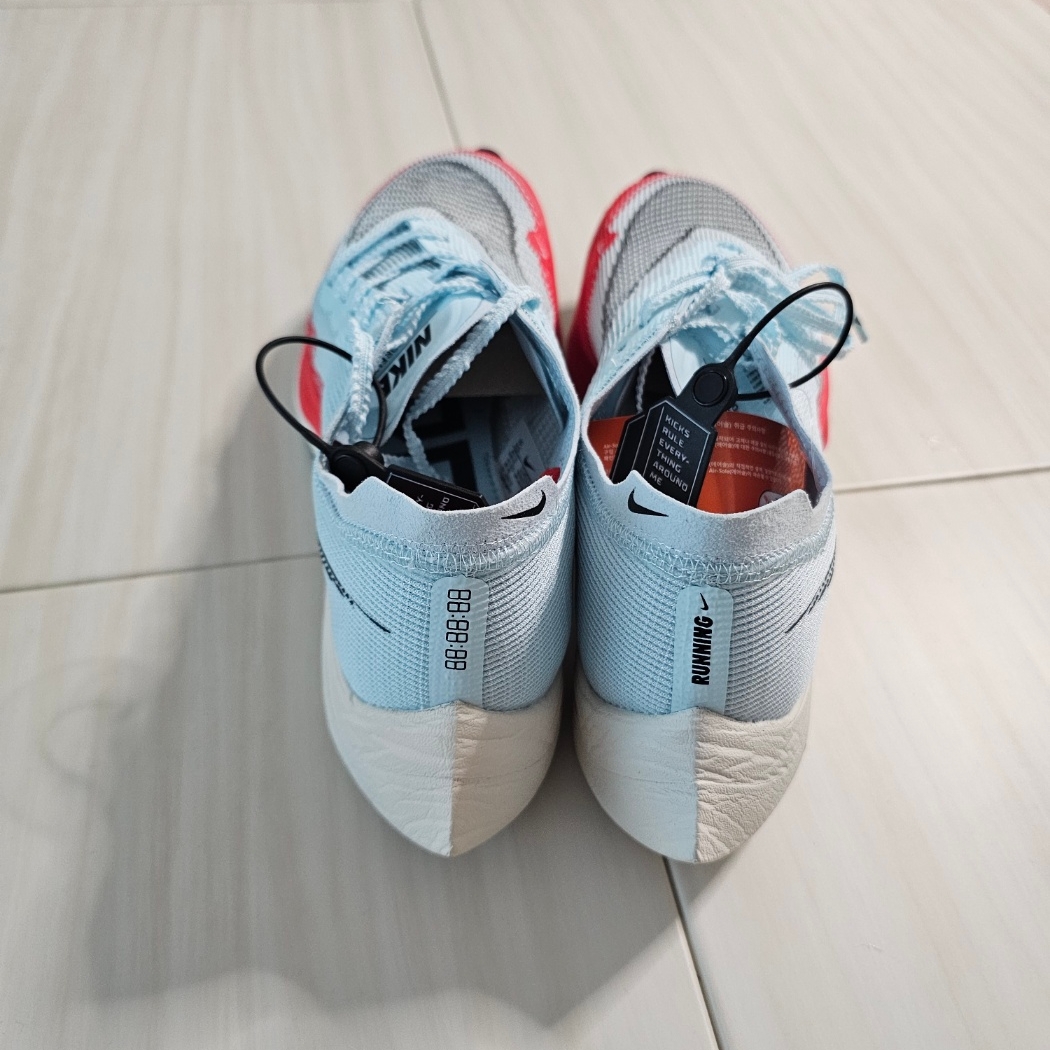 Nike ZoomX Vaporfly Next% 2 Glacier Blue 착용 스타일 - 2
