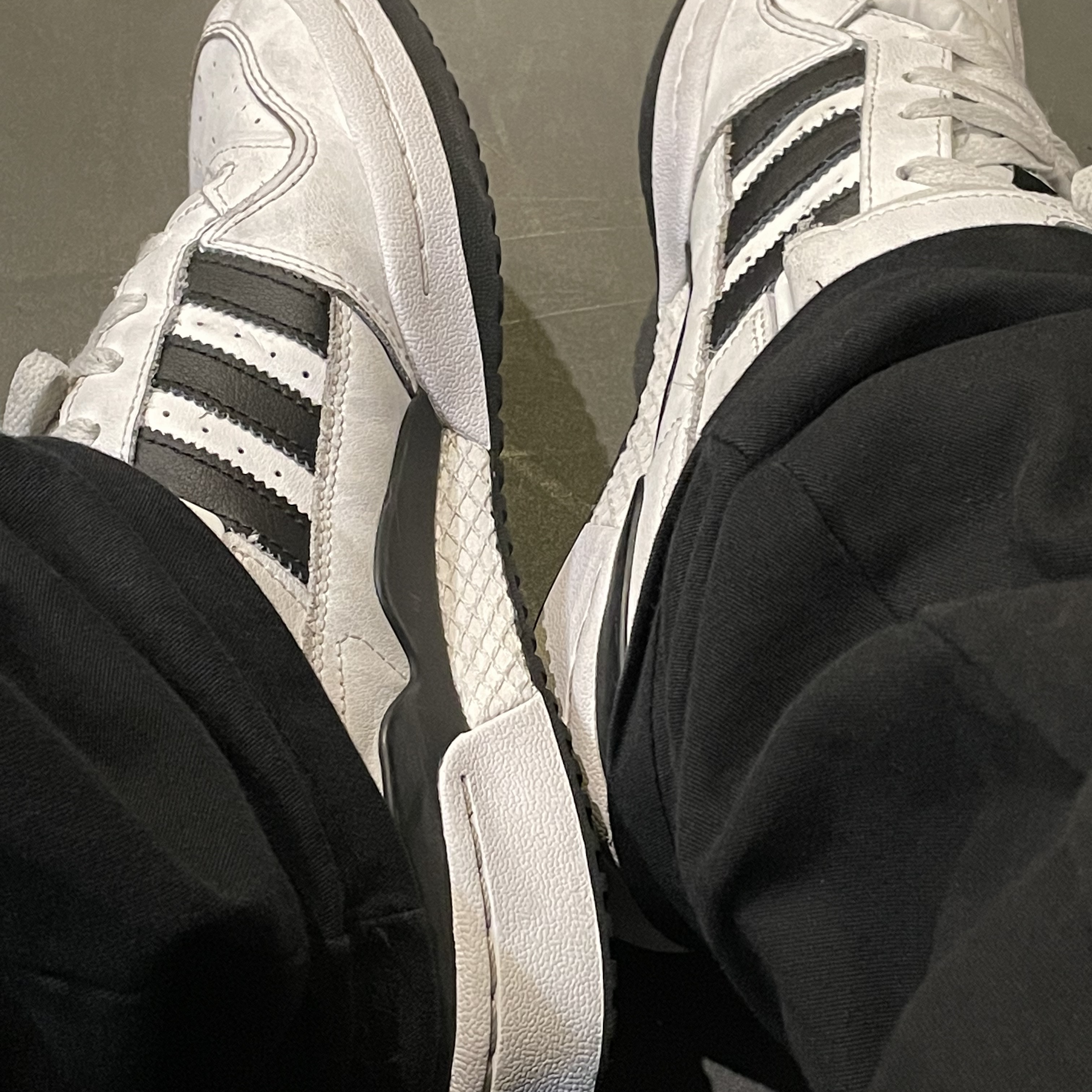 Adidas Forum Low White Black 착용 스타일