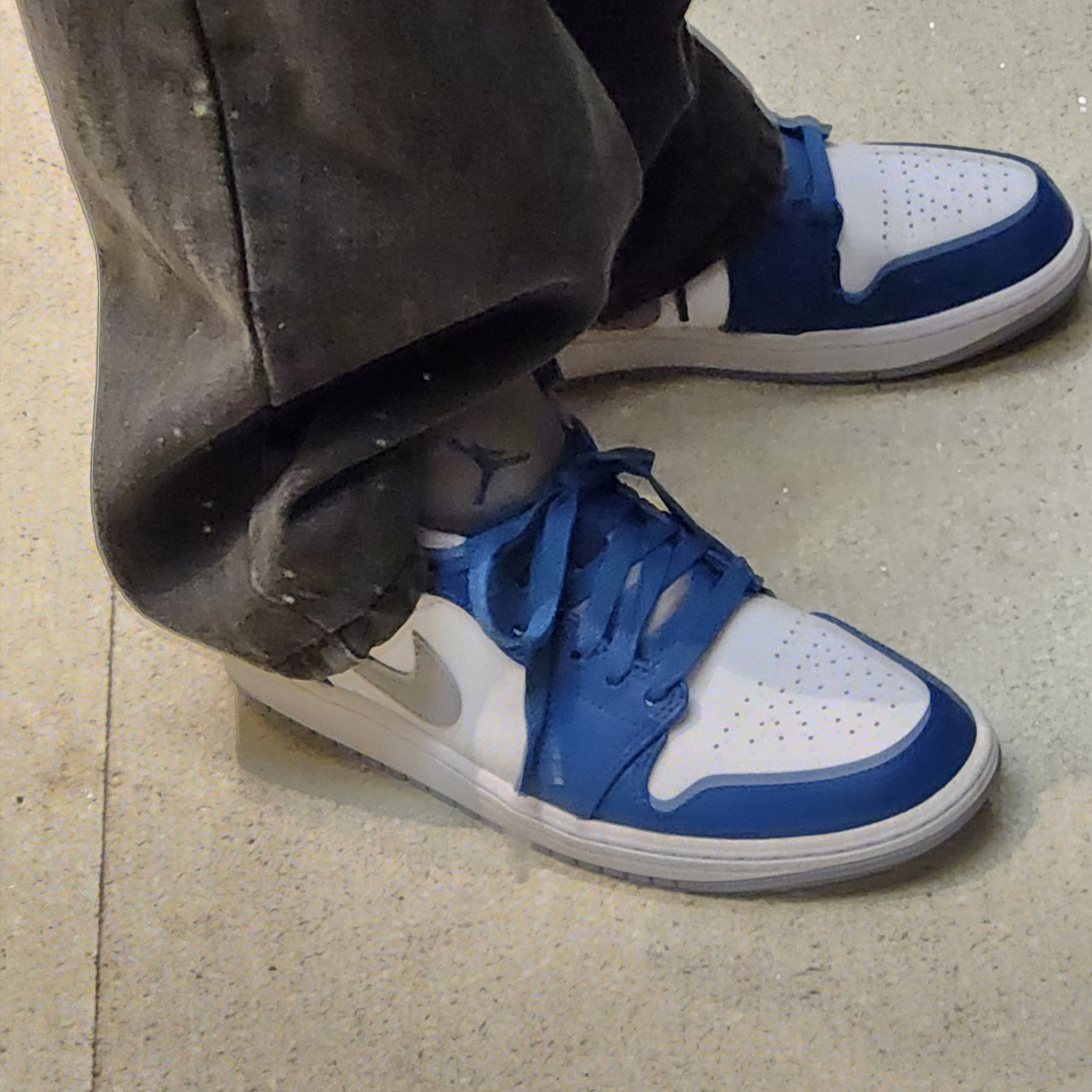 Jordan 1 Low True Blue Cement Grey 착용 스타일