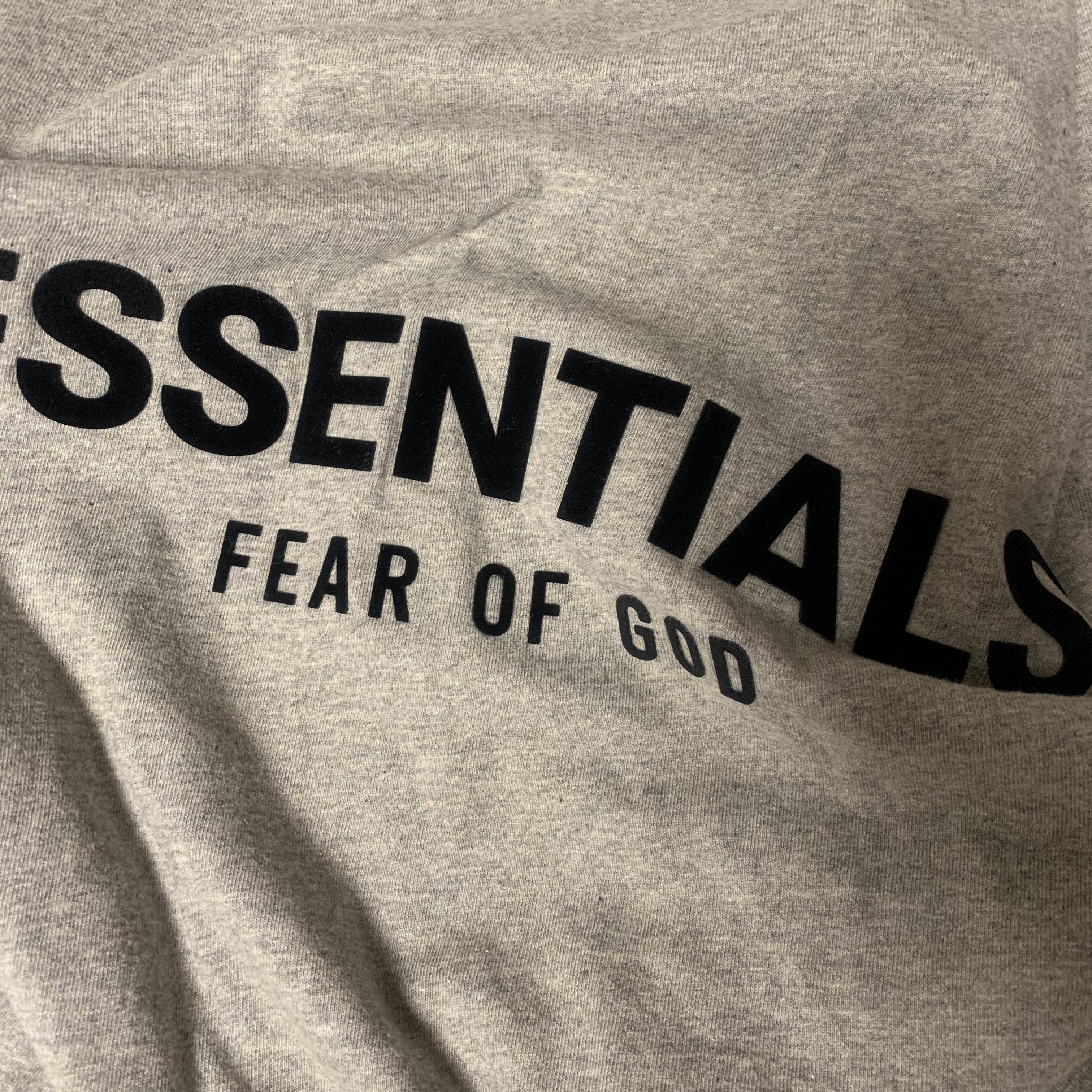 Essentials The Core Collection T-Shirt Dark Oatmeal 착용 스타일