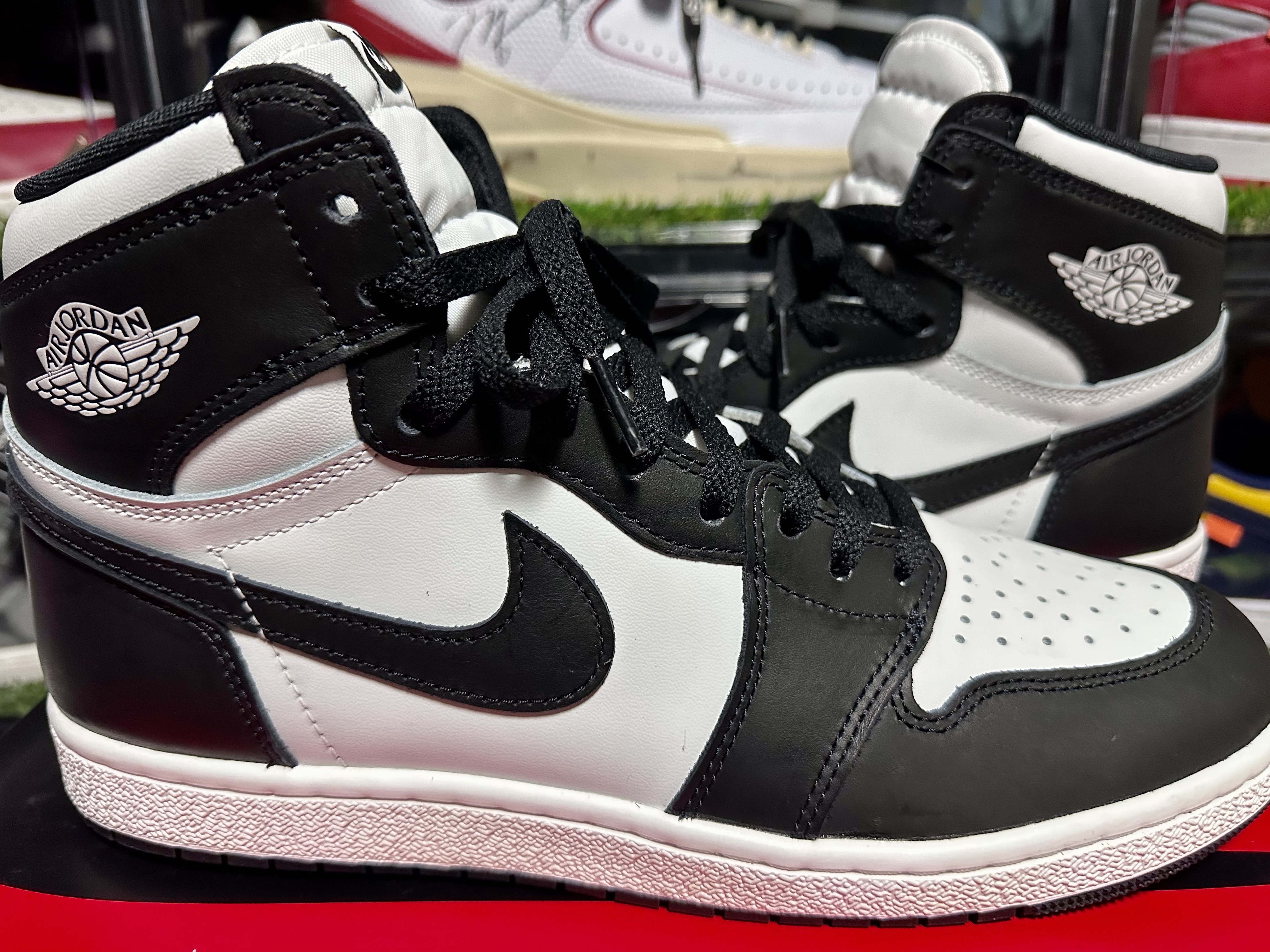 Jordan 1 High 85 Black White, Jordan 1 x Travis Scott x Fragment Retro Low OG SP Military Blue 착용 스타일 - 3