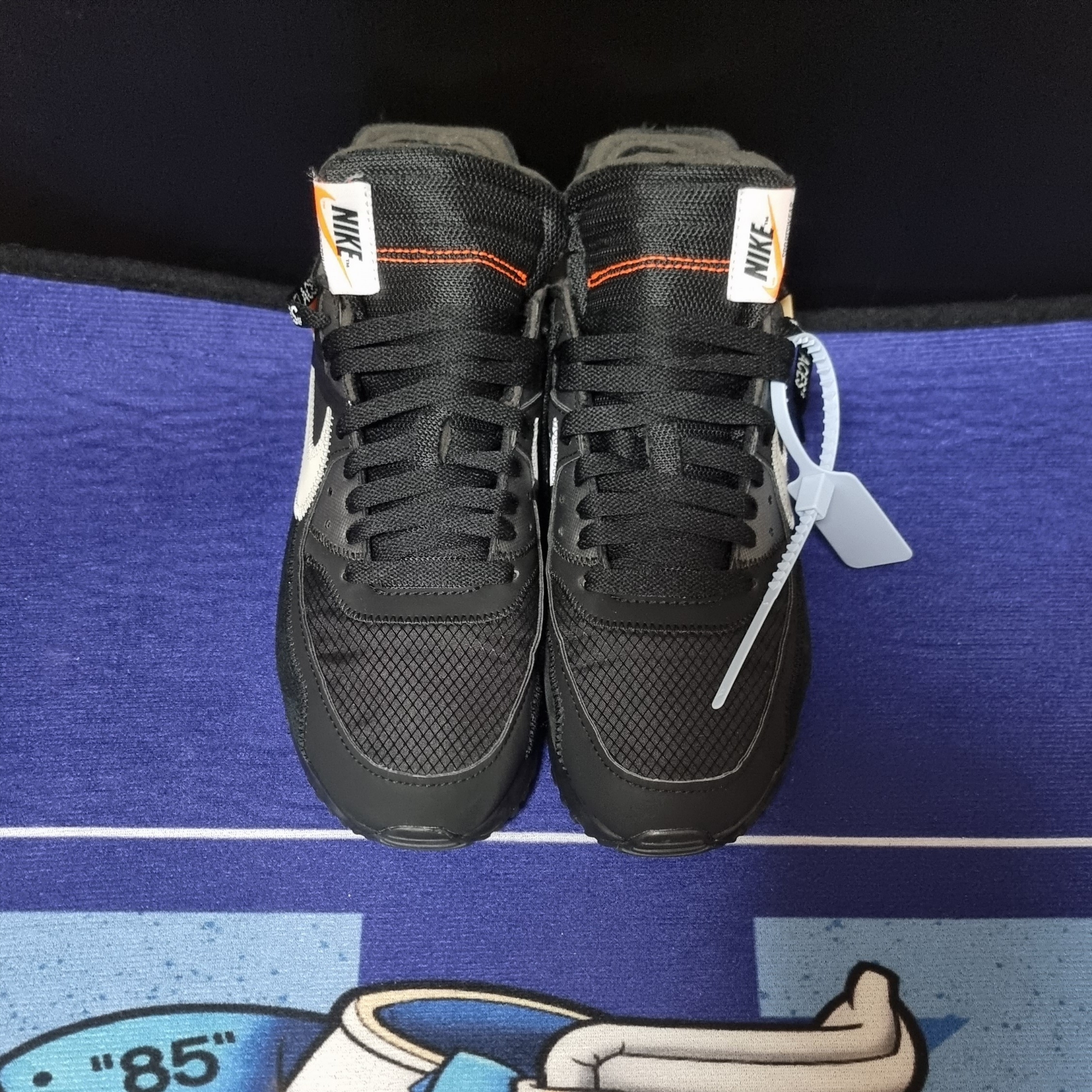 Nike x Off-White Air Max 90 V2 Black White 착용 스타일 - 1