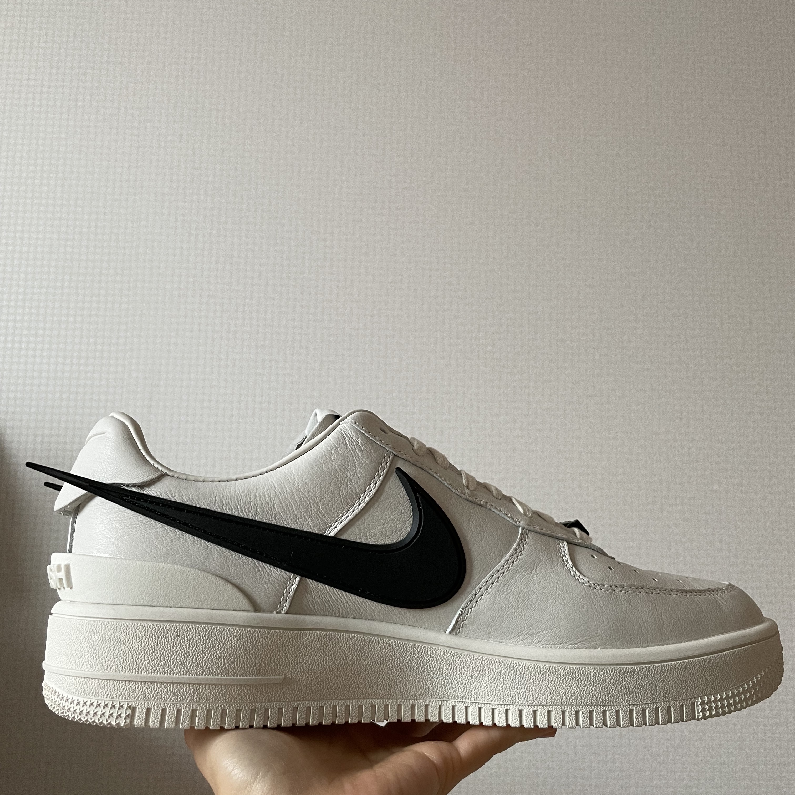 Nike x Ambush Air Force 1 Low SP Phantom 착용 스타일 - 3