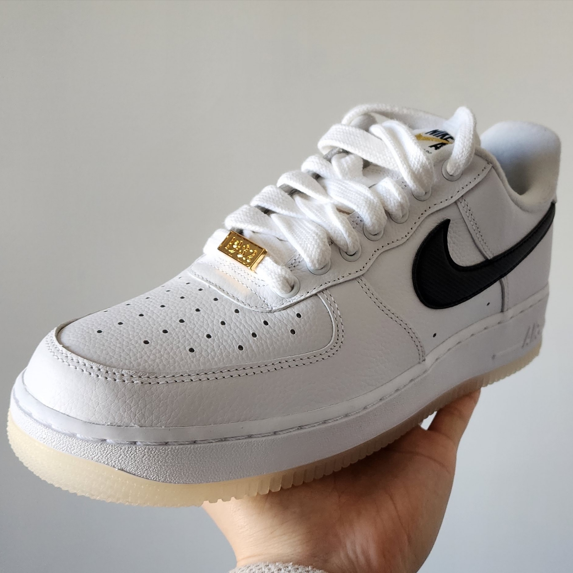 (W) Nike Air Force 1 '07 PRM 40th Anniversary White 착용 스타일 - 2