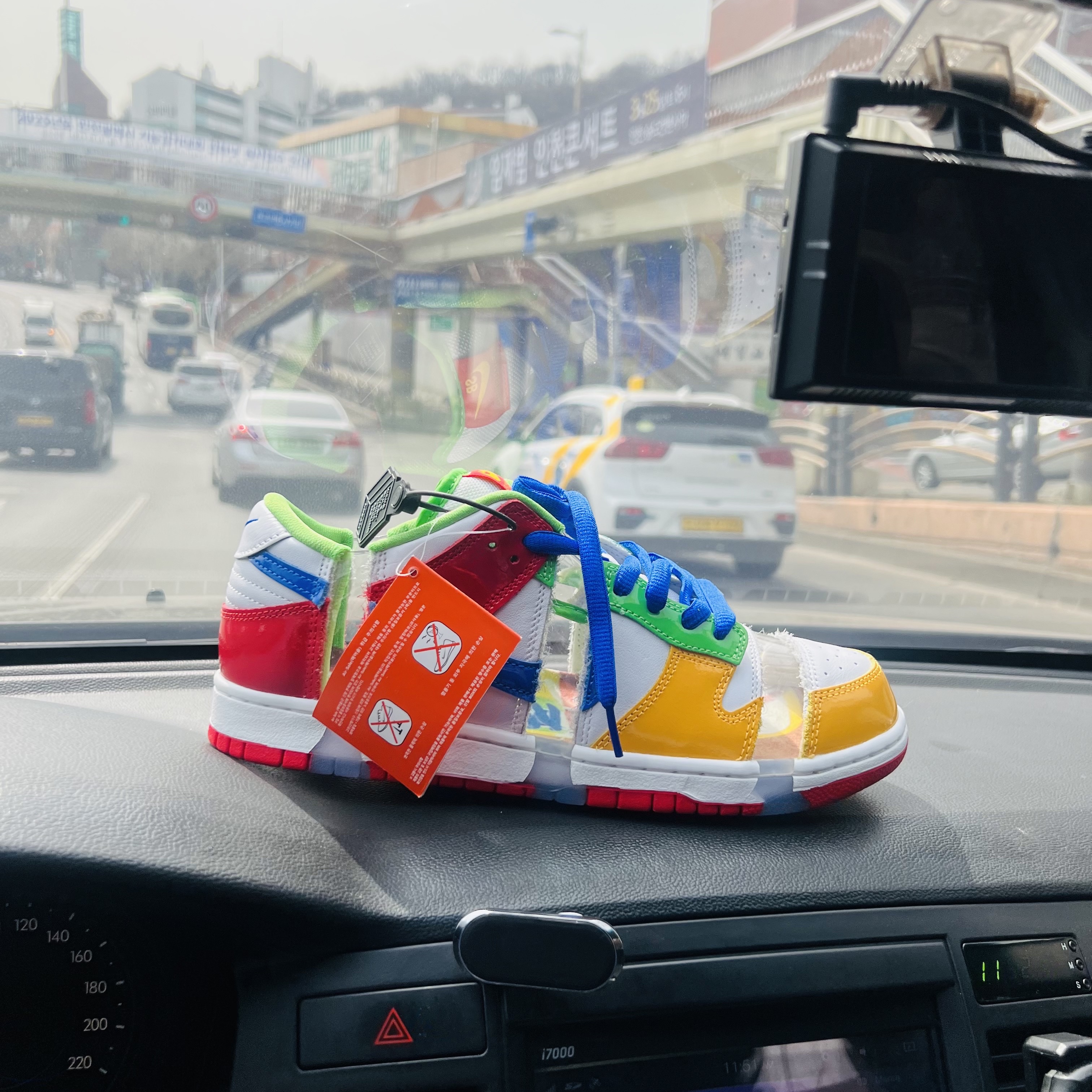 Nike SB Dunk Low Sandy 착용 스타일