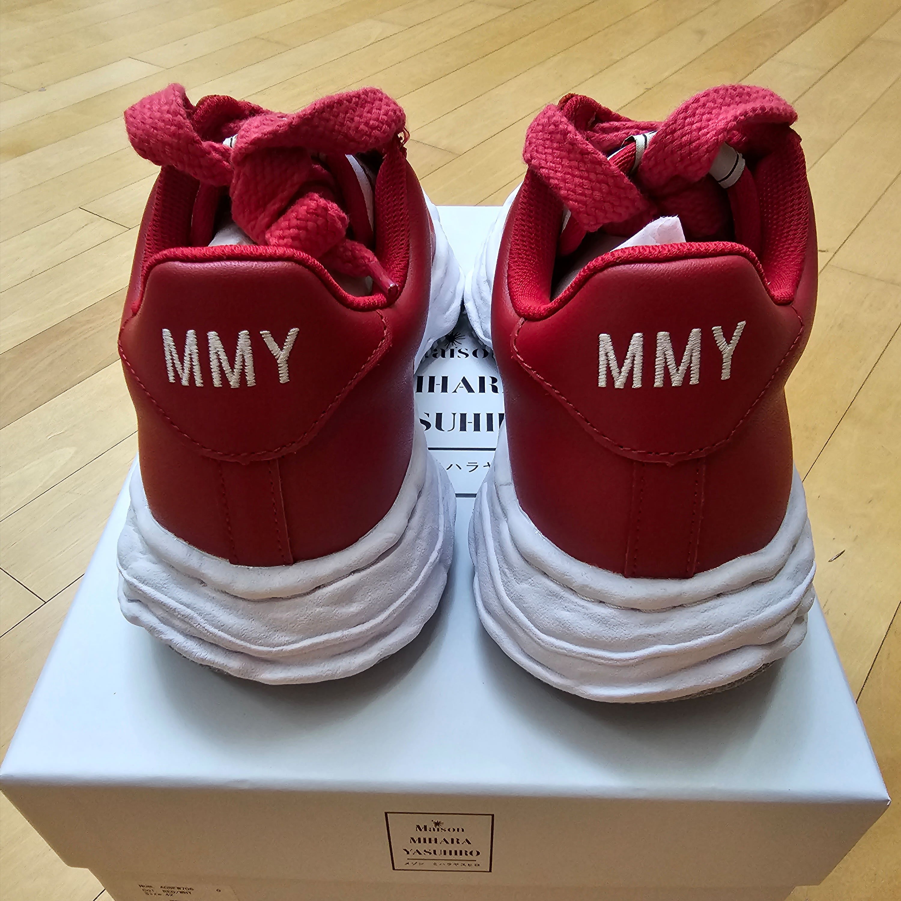 Maison Mihara Yasuhiro Wayne OG Sole Leather Low-top Sneakers Red, Jordan 1 Retro High OG Chicago 2022 착용 스타일 - 2