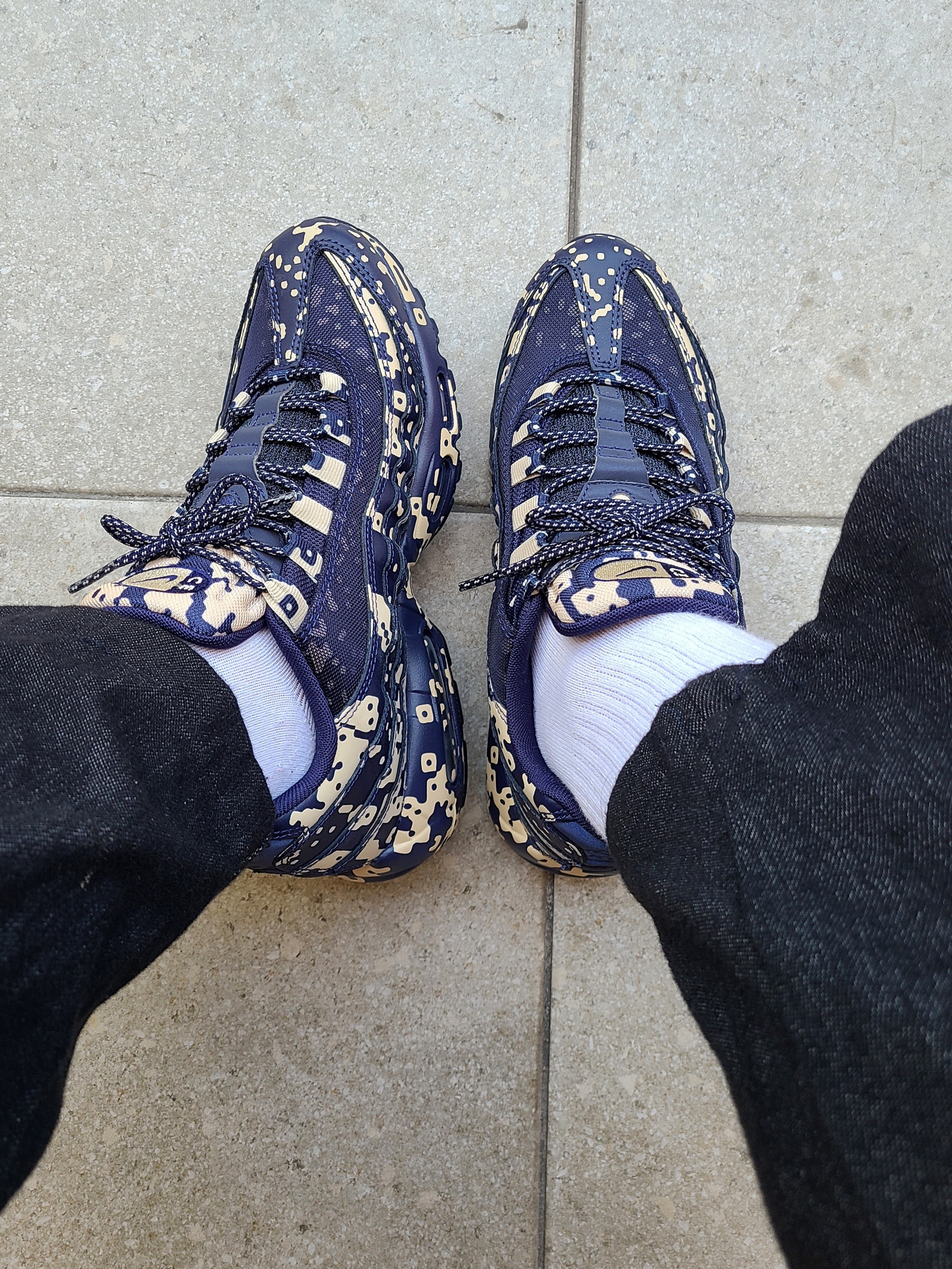 Nike x Cav Empt Air Max 95 Blackened Blue, Cav Empt Overdye Pq Zip Cardigan Black - 23SS 착용 스타일 - 4