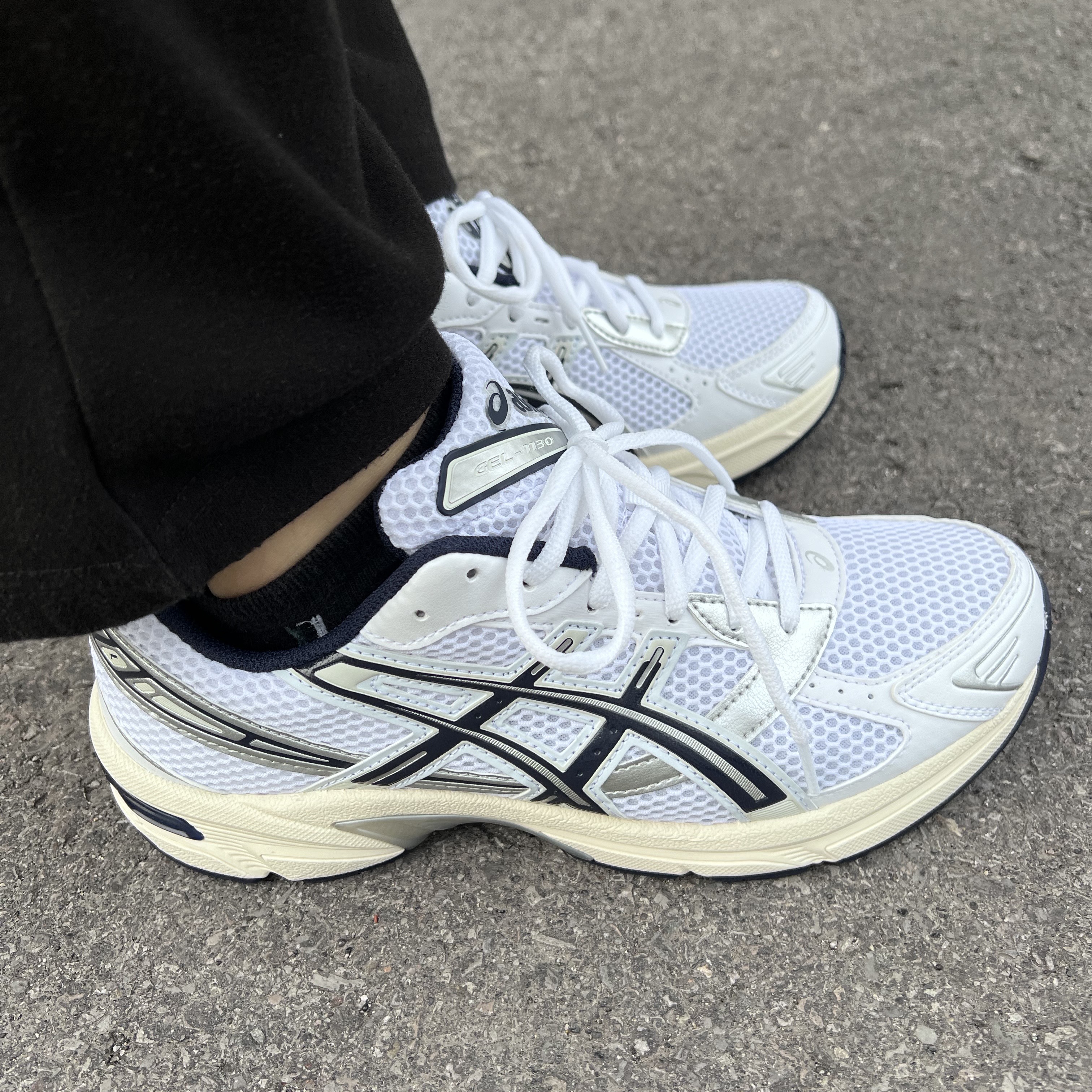 (W) Asics Gel-1130 White Midnight 착용 스타일