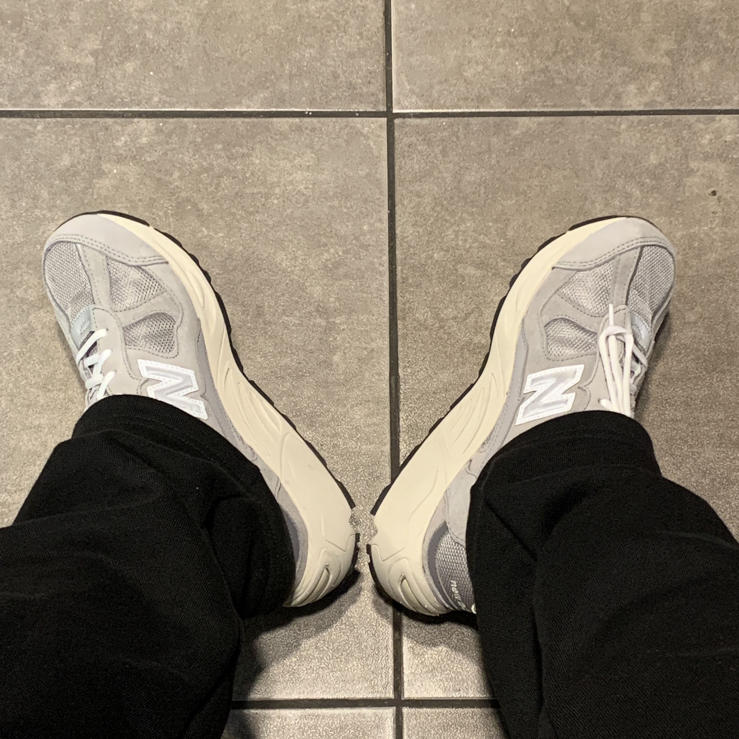 New Balance 878 Gray 착용 스타일