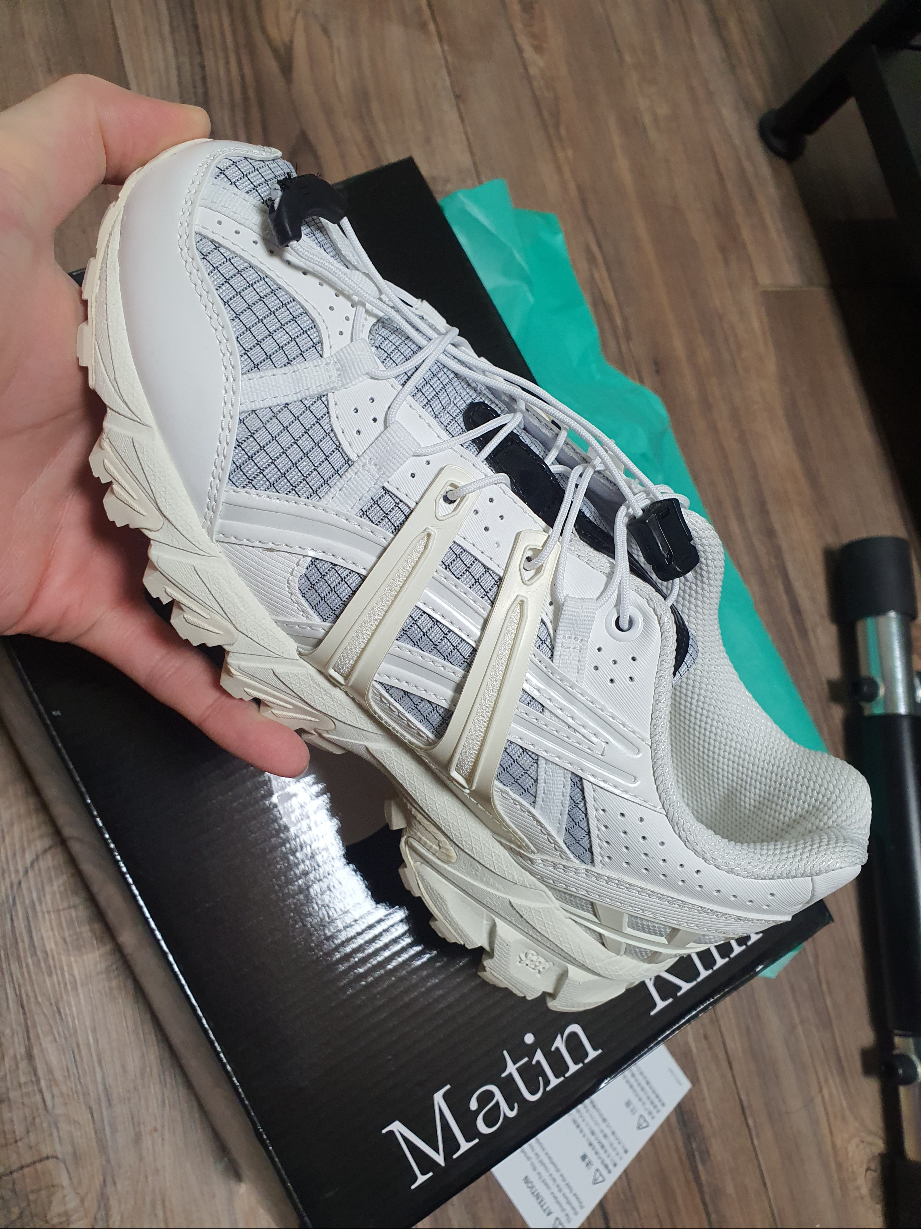 (W) Asics x Matin Kim Gel-Sonoma 15-50 Glacier Grey White, (W) Asics x Matin Kim Gel-Sonoma 15-50 Black Pure Silver 착용 스타일 - 4
