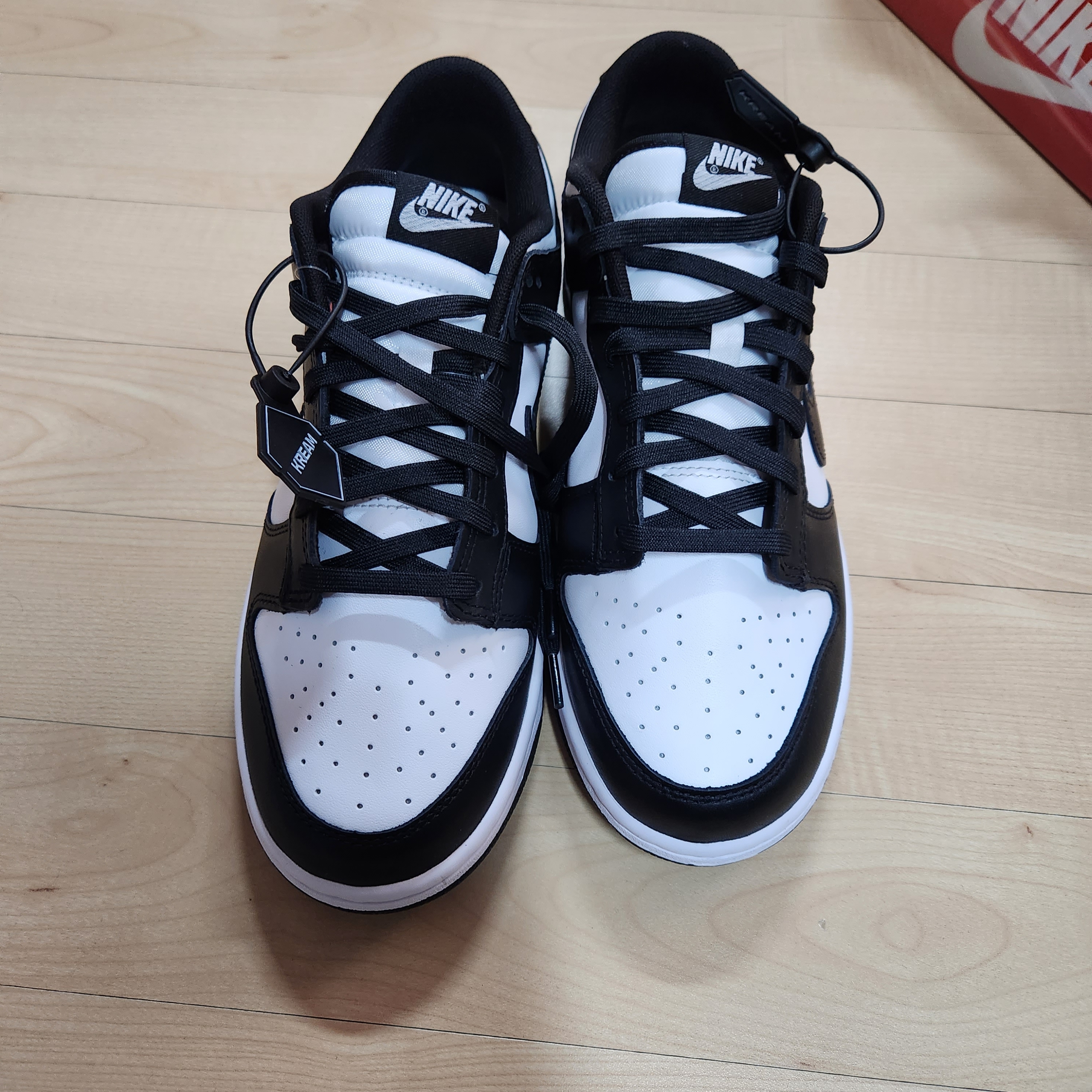 Nike Dunk Low Retro Black 착용 스타일
