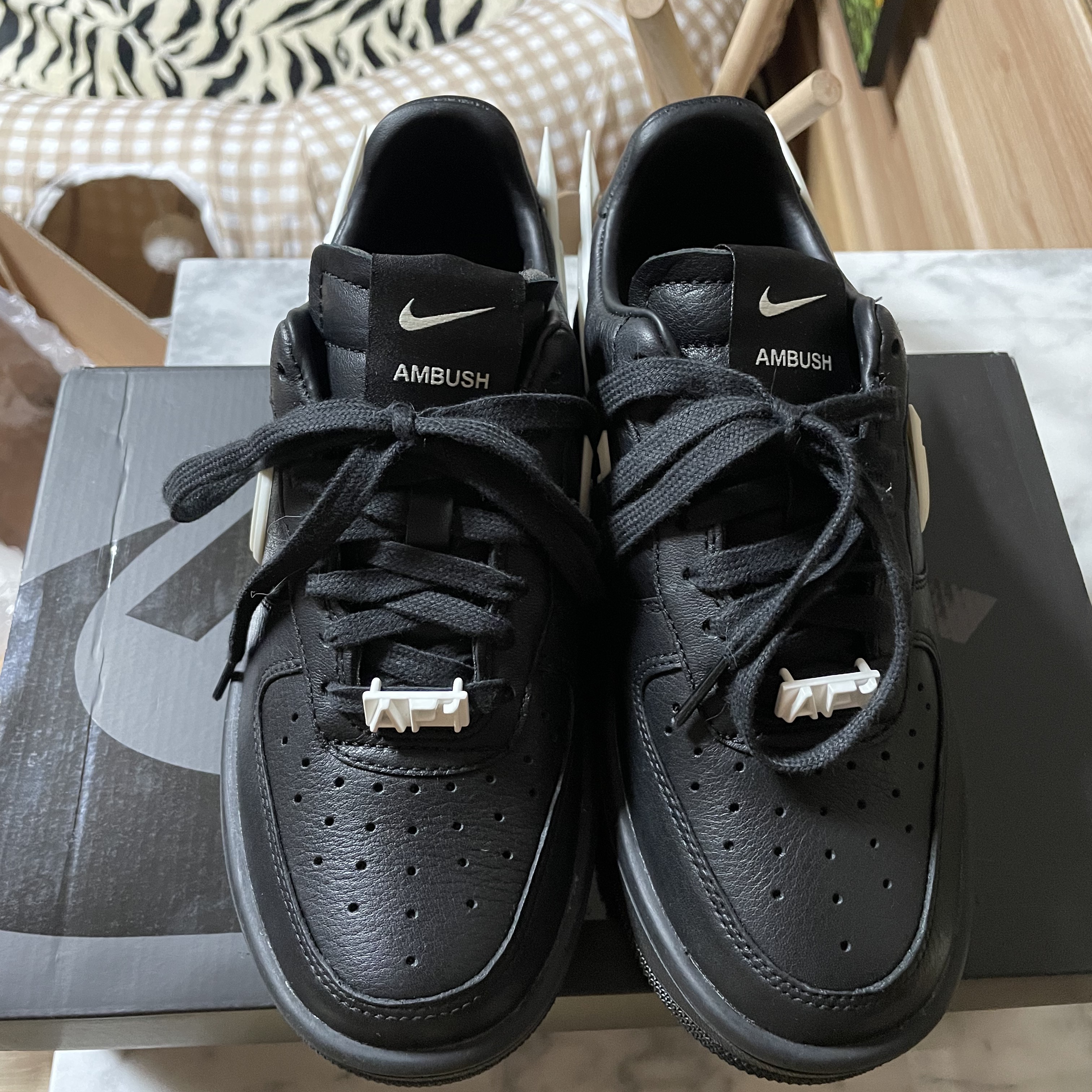 Nike x Ambush Air Force 1 Low SP Black 착용 스타일 - 2