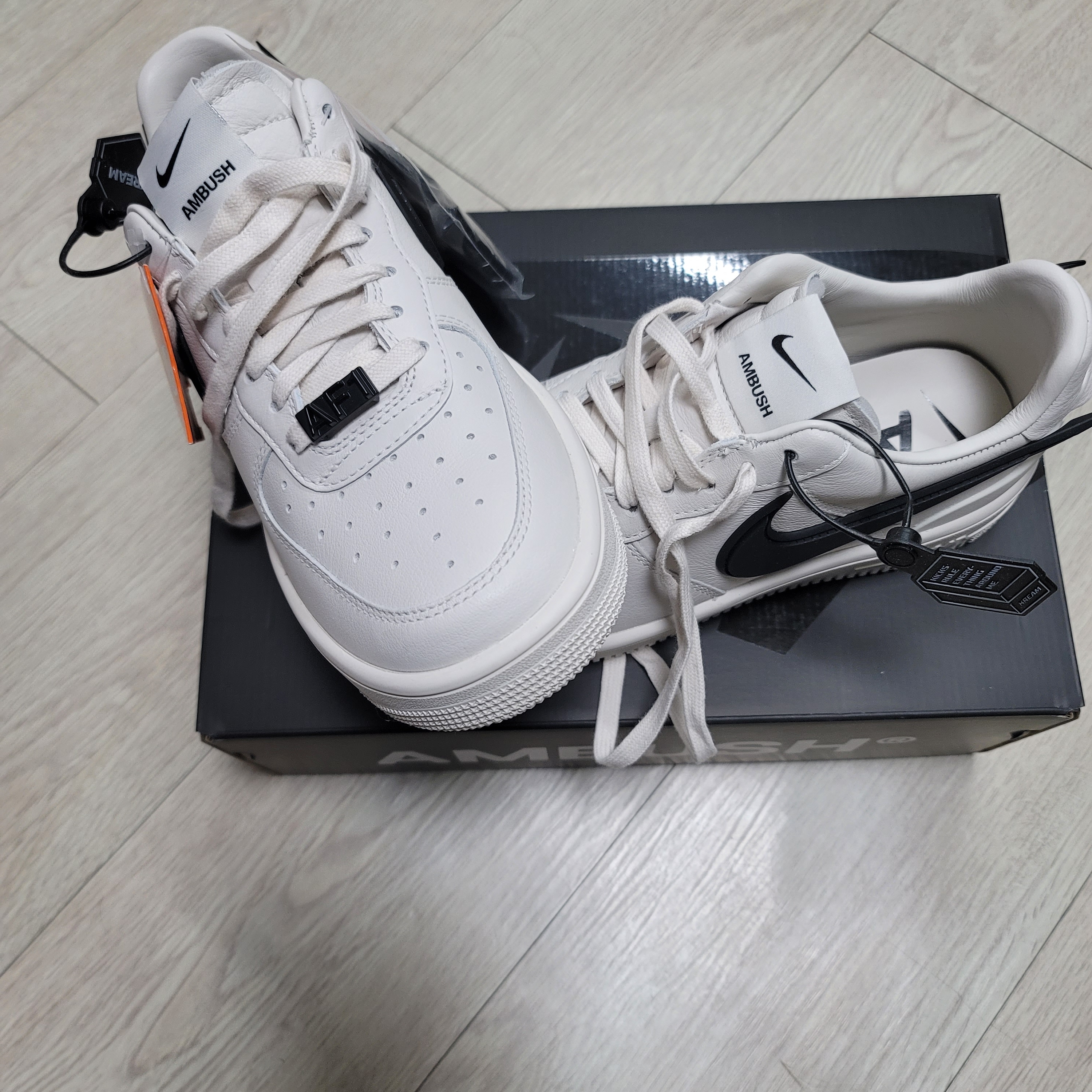 Nike x Ambush Air Force 1 Low SP Phantom 착용 스타일 - 2