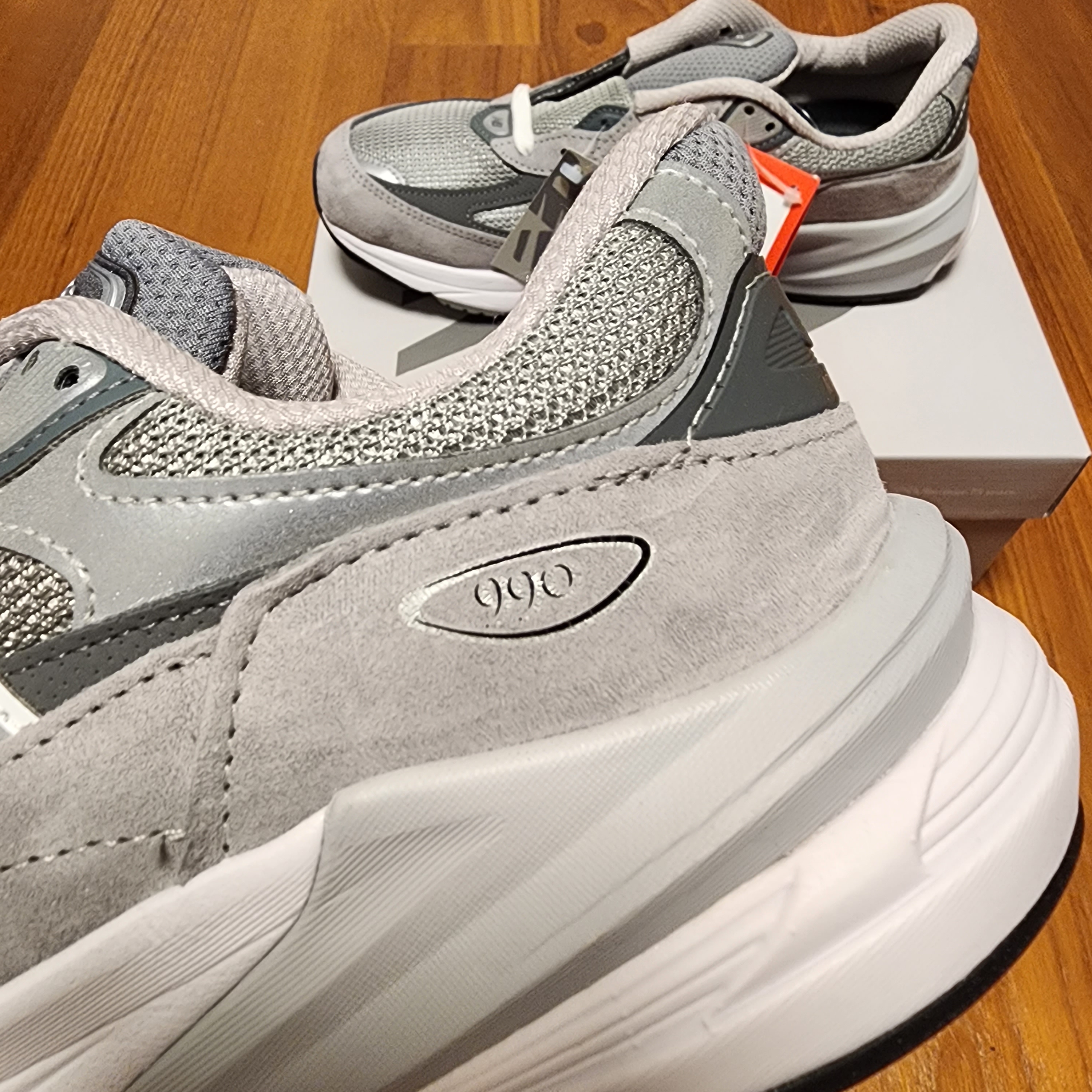 New Balance 990v6 Made in USA Grey - D Standard 착용 스타일 - 4
