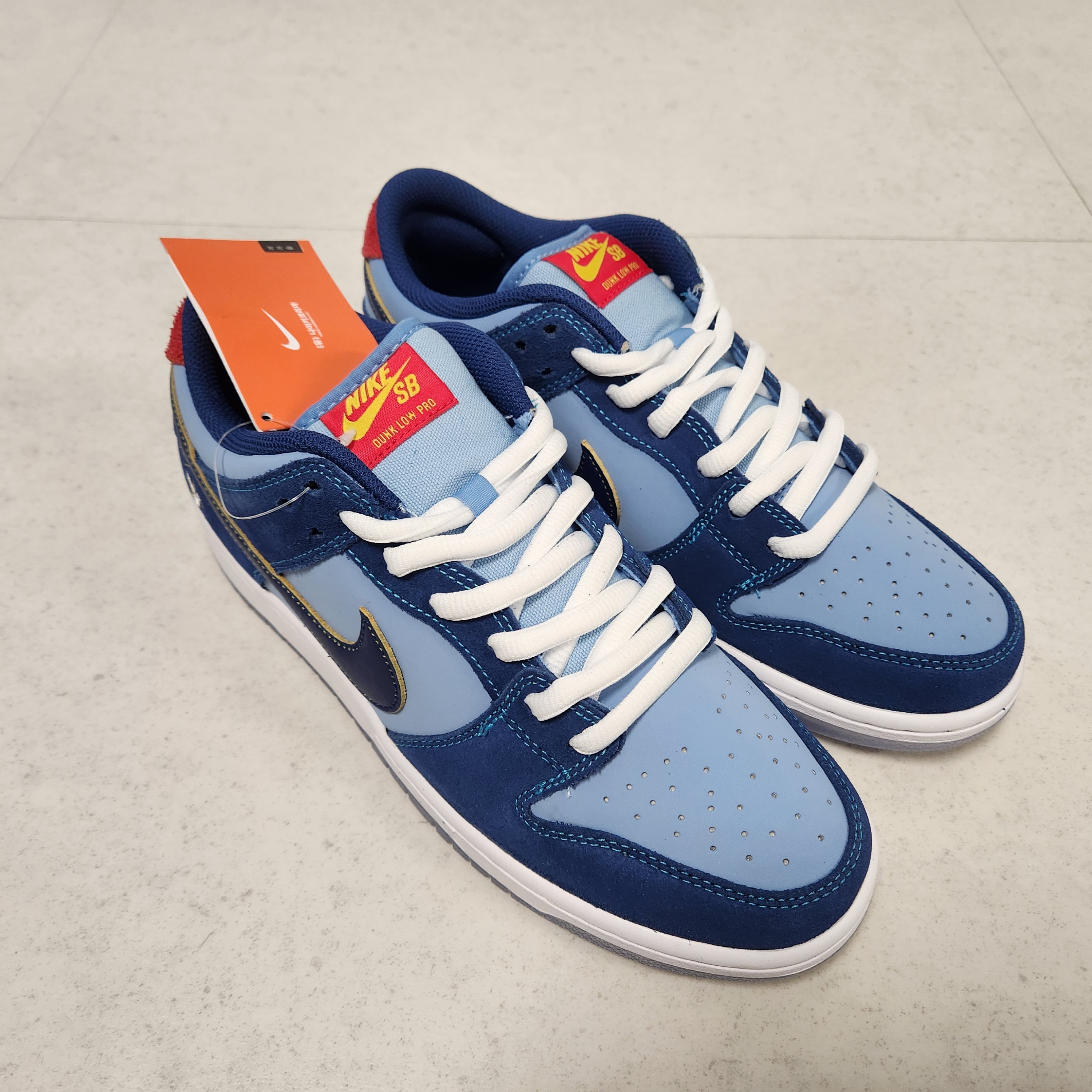 Nike x Why So Sad? SB Dunk Low Pro Coastal Blue 착용 스타일 - 2