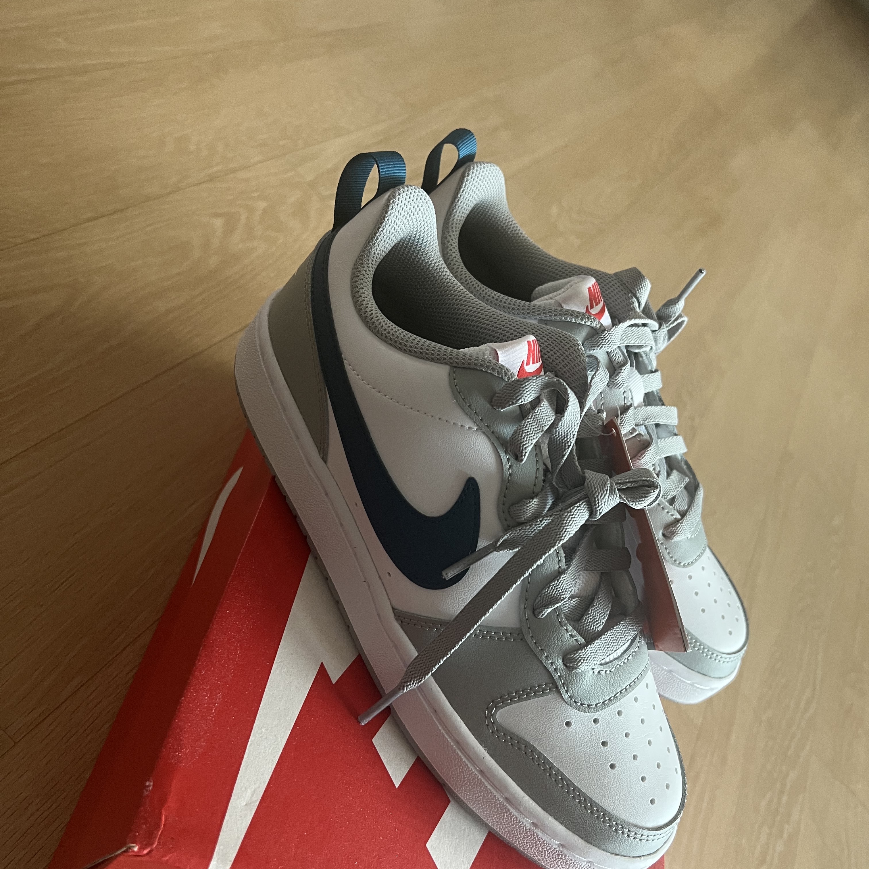 (GS) Nike Court Borough Low 2 Light Smoke Grey 착용 스타일