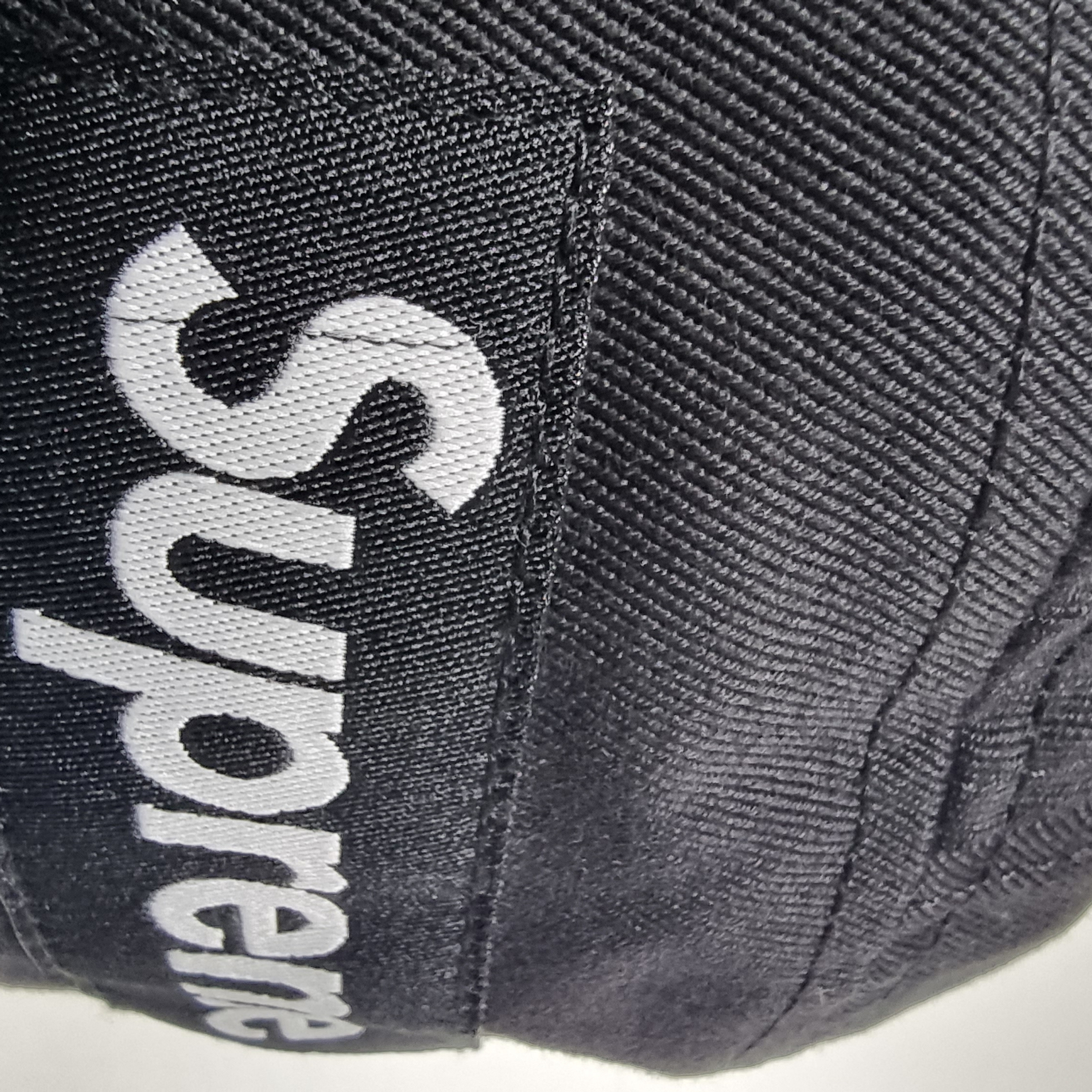 Supreme Washed Chino Twill Camp Cap Black 착용 스타일 - 2