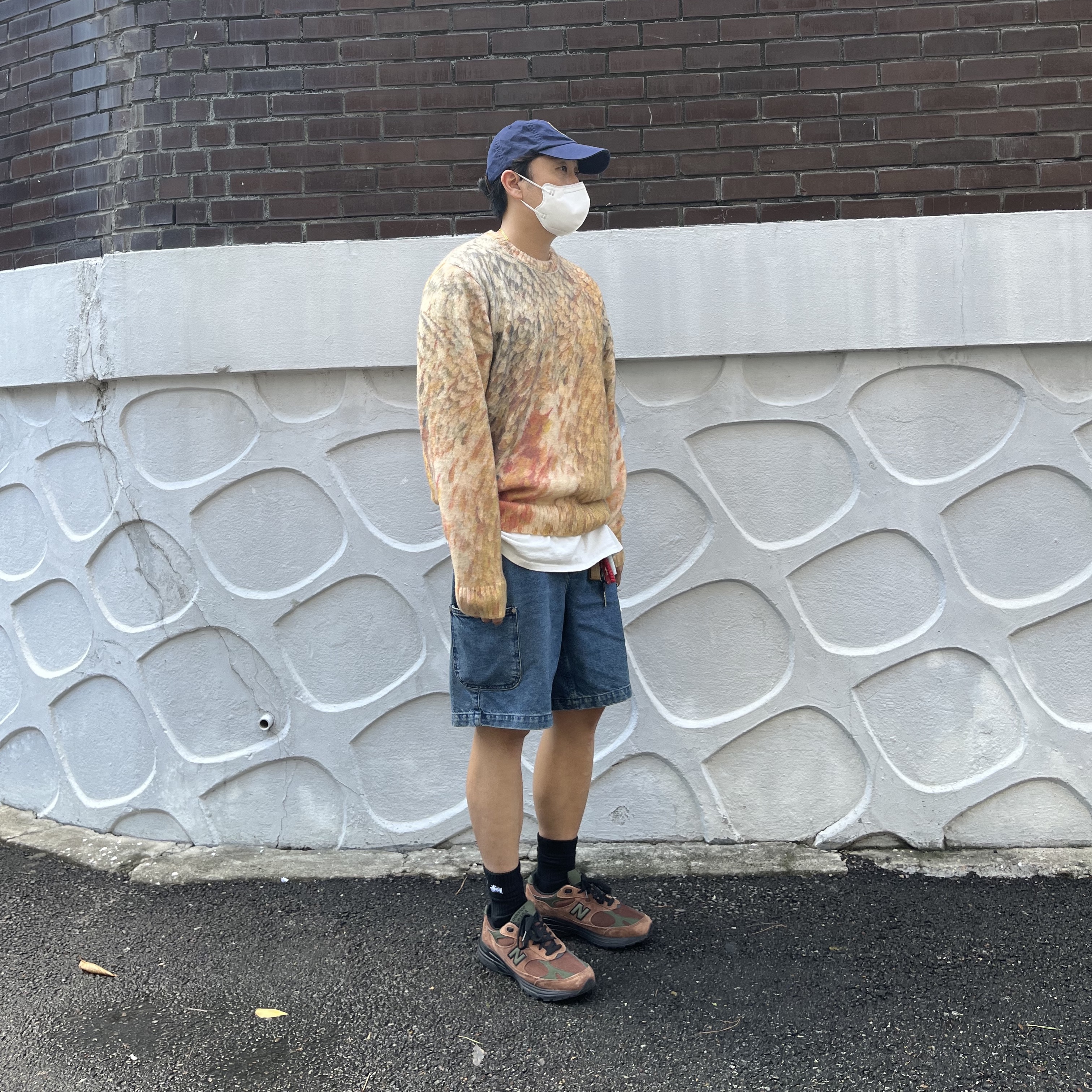 Stussy Wings Print Sweater Multi, New Balance x Aime Leon Dore 993 Made in USA Brown 착용 스타일 - 4