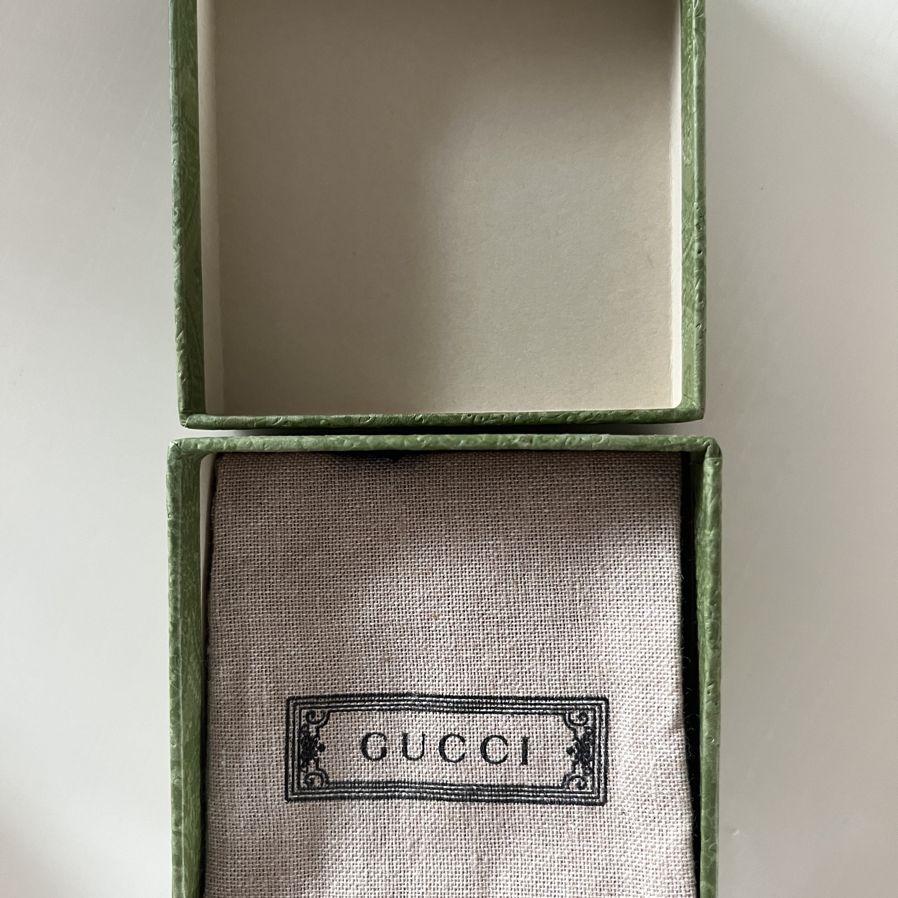 Gucci Interlocking G Bracelet Silver 착용 스타일 - 3