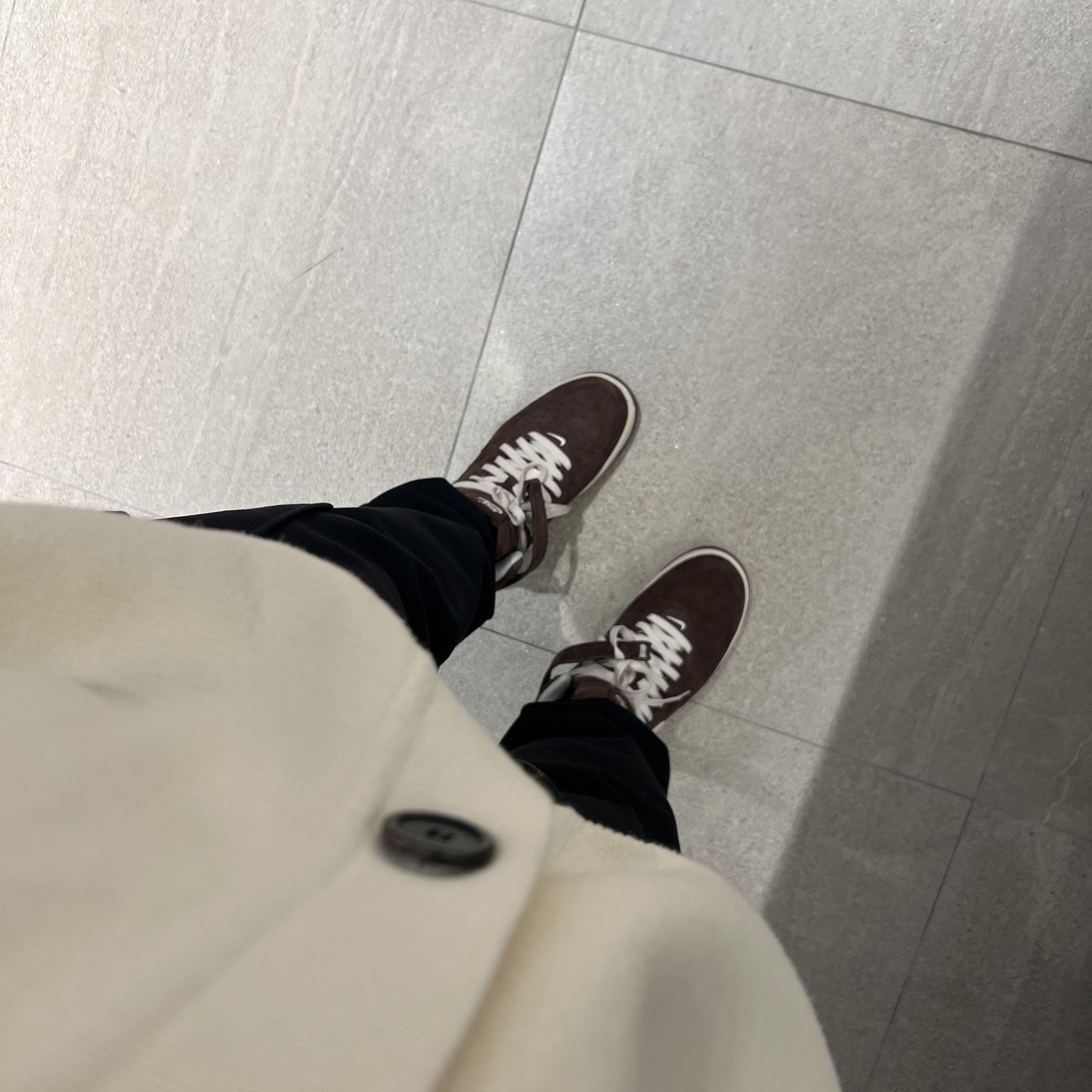 Nike Air Force 1 Mid '07 QS Chocolate 착용 스타일