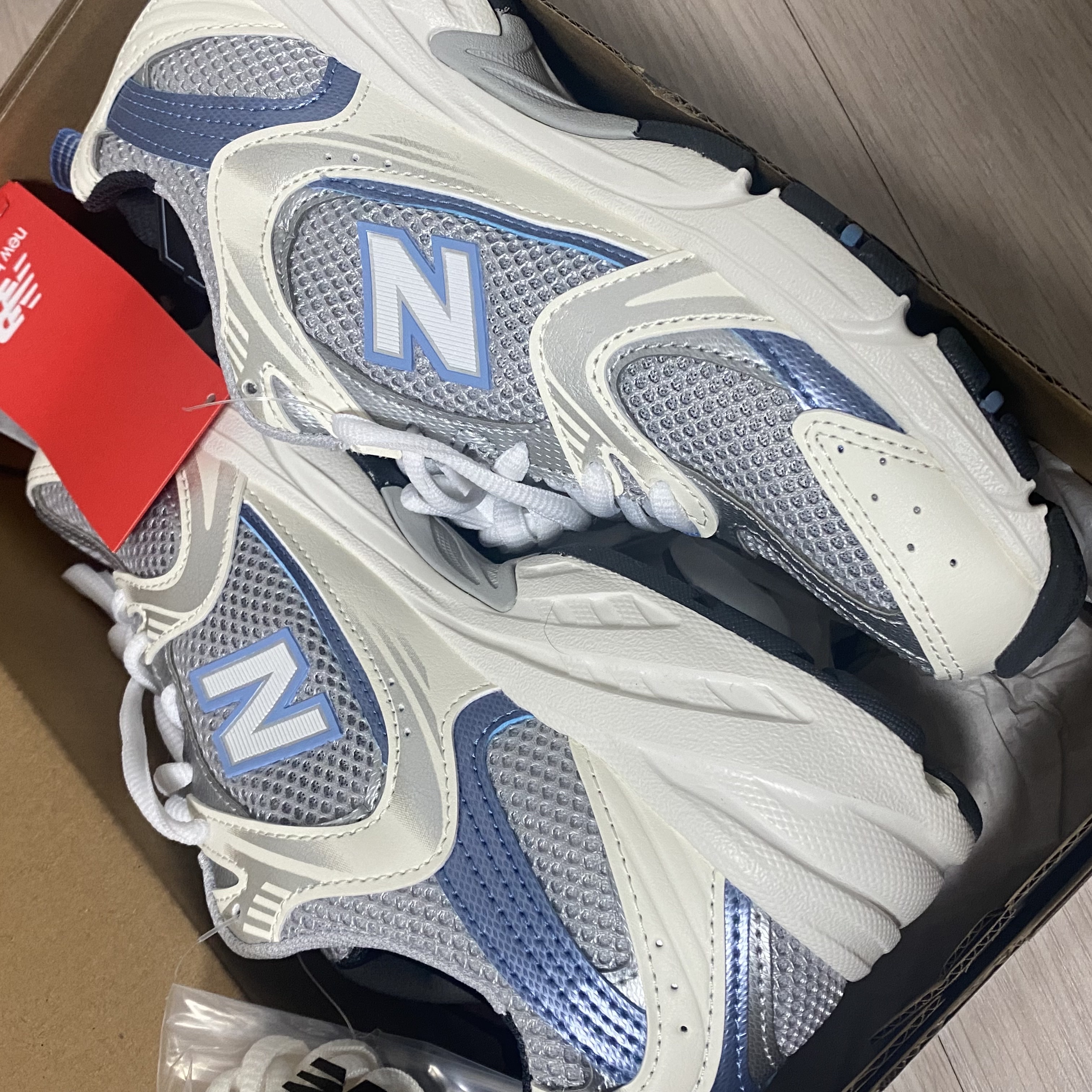 New Balance 530 Steel Blue 착용 스타일