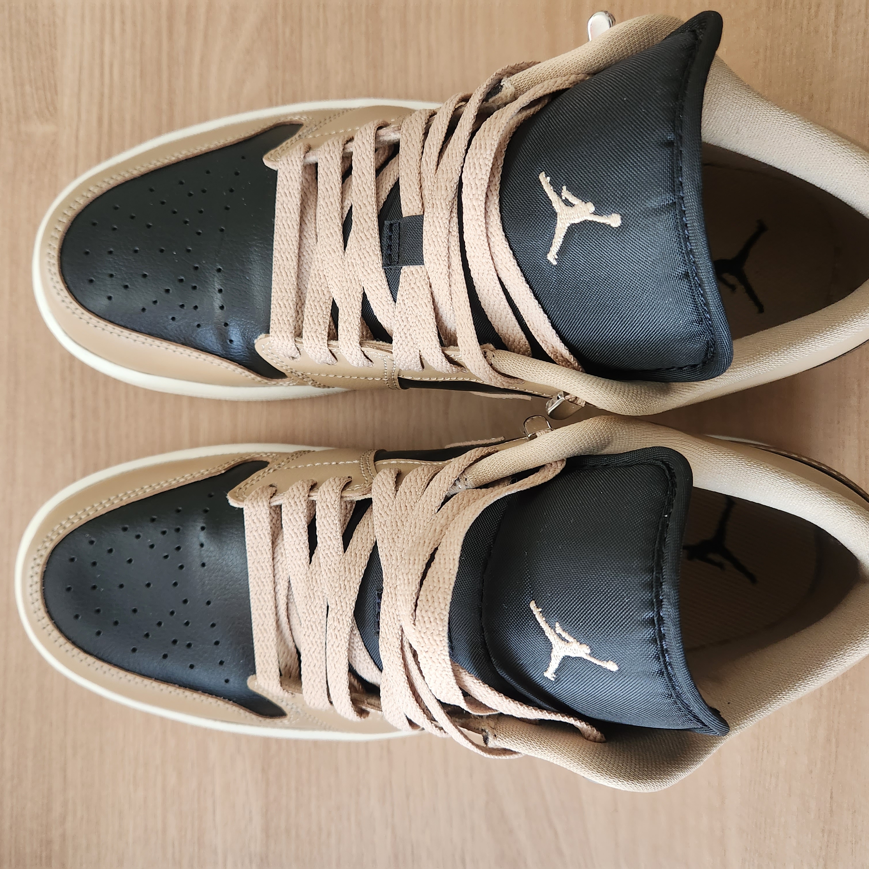 (W) Jordan 1 Low Desert Sail 착용 스타일 - 1