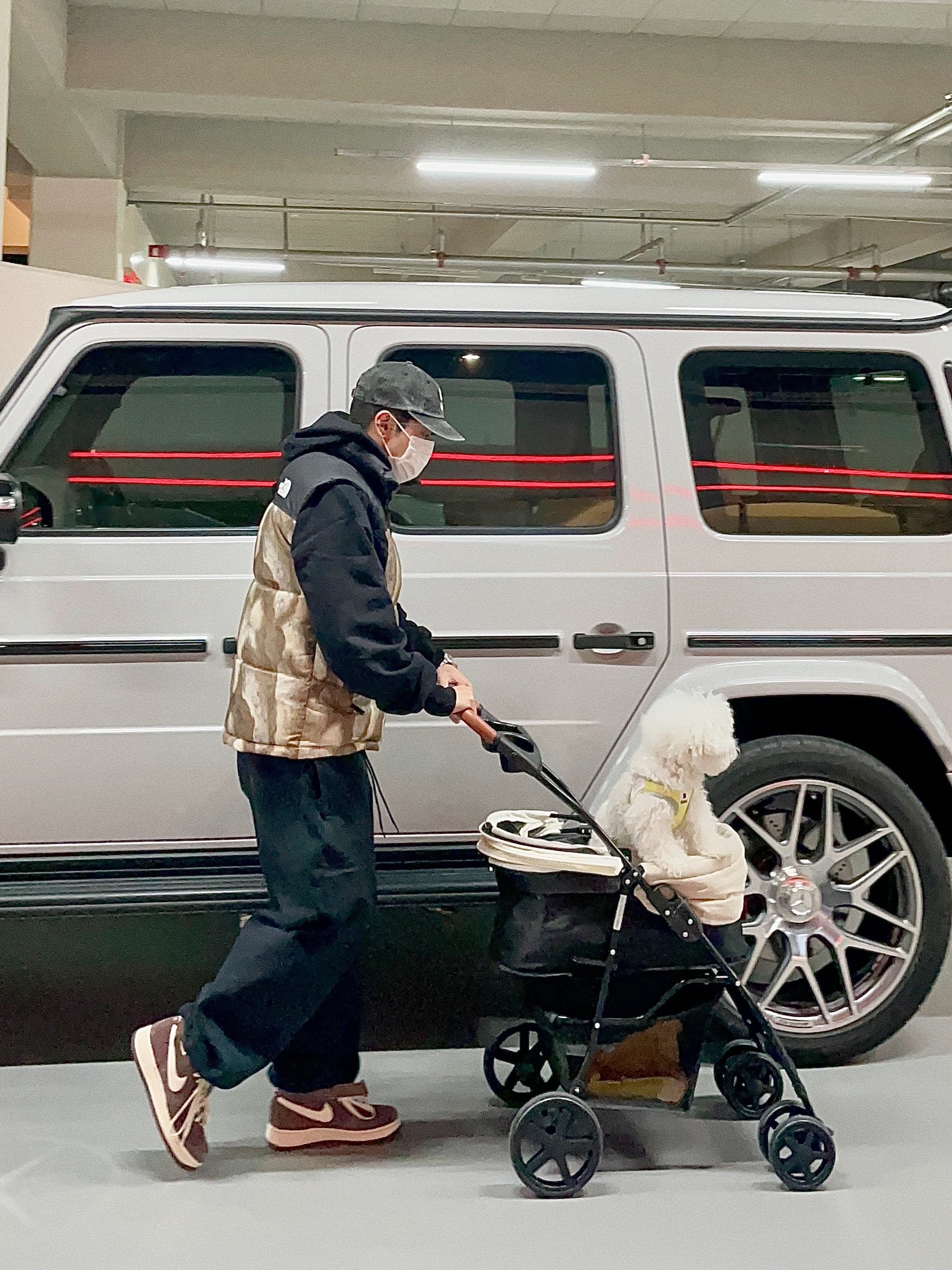 Nike x Stussy NRG Washed Fleece Pants Black (DO5296-010), Supreme Pigment Print S Logo 6-Panel Black - 22FW 착용 스타일 - 1