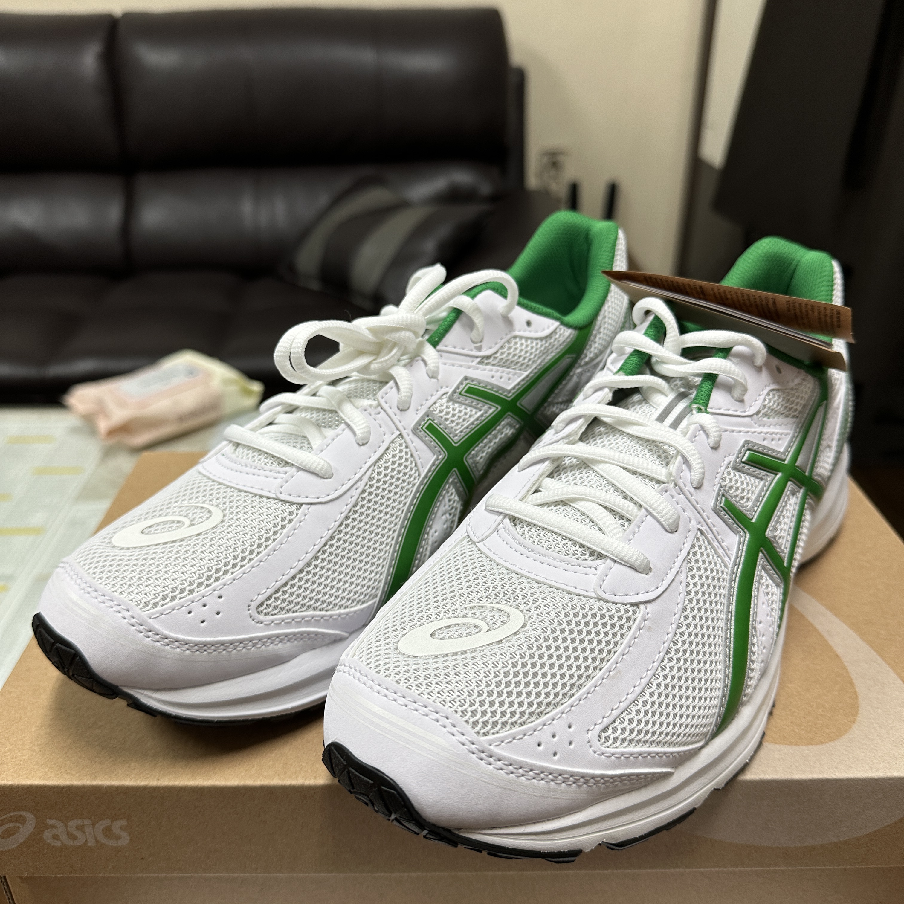 Asics Jog 100 S White Green - 2E Wide 착용 스타일