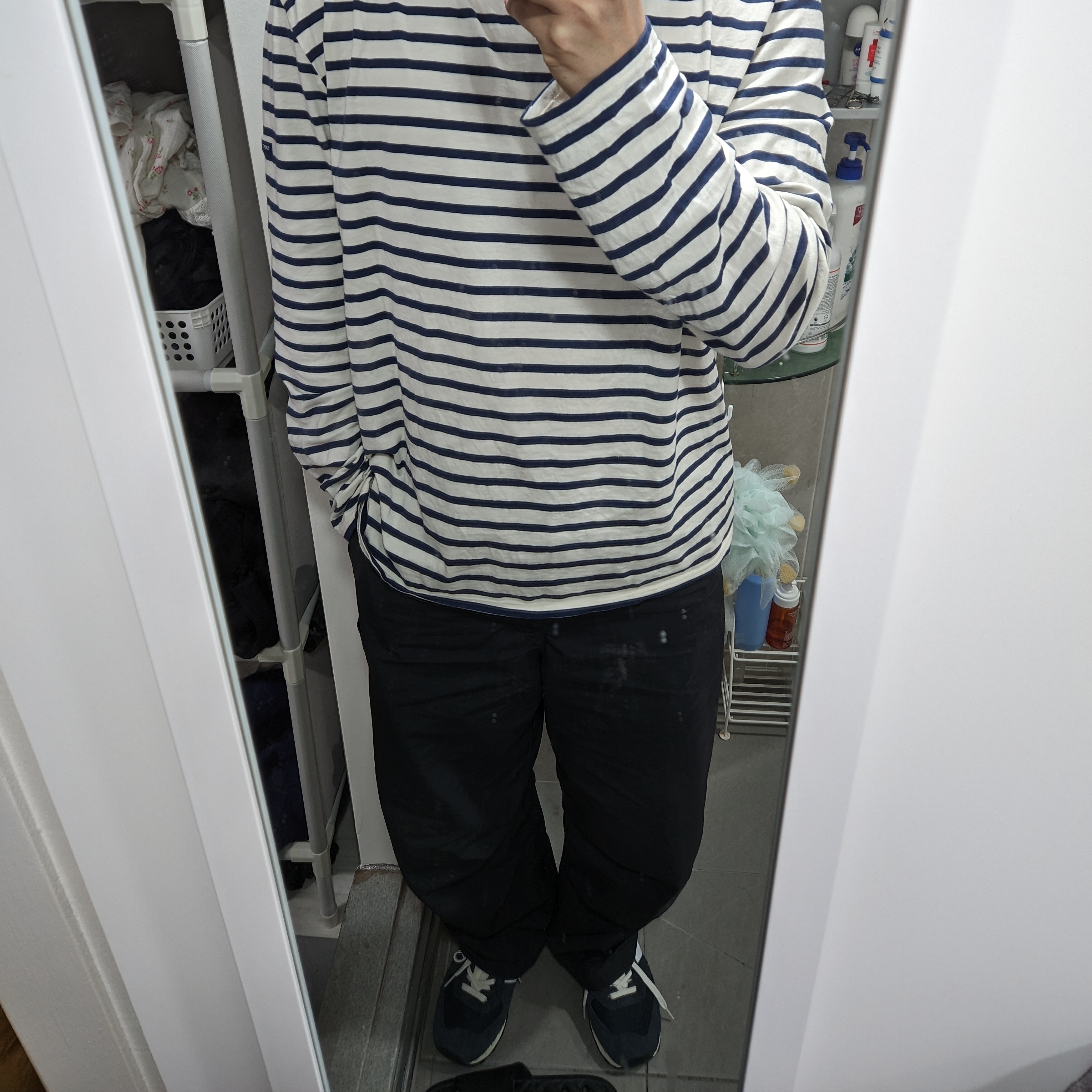 New Balance 574 Heritage Navy 착용 스타일