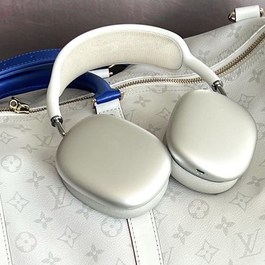 Apple AirPods Max Lightning Silver (Korean Ver.) 착용 스타일
