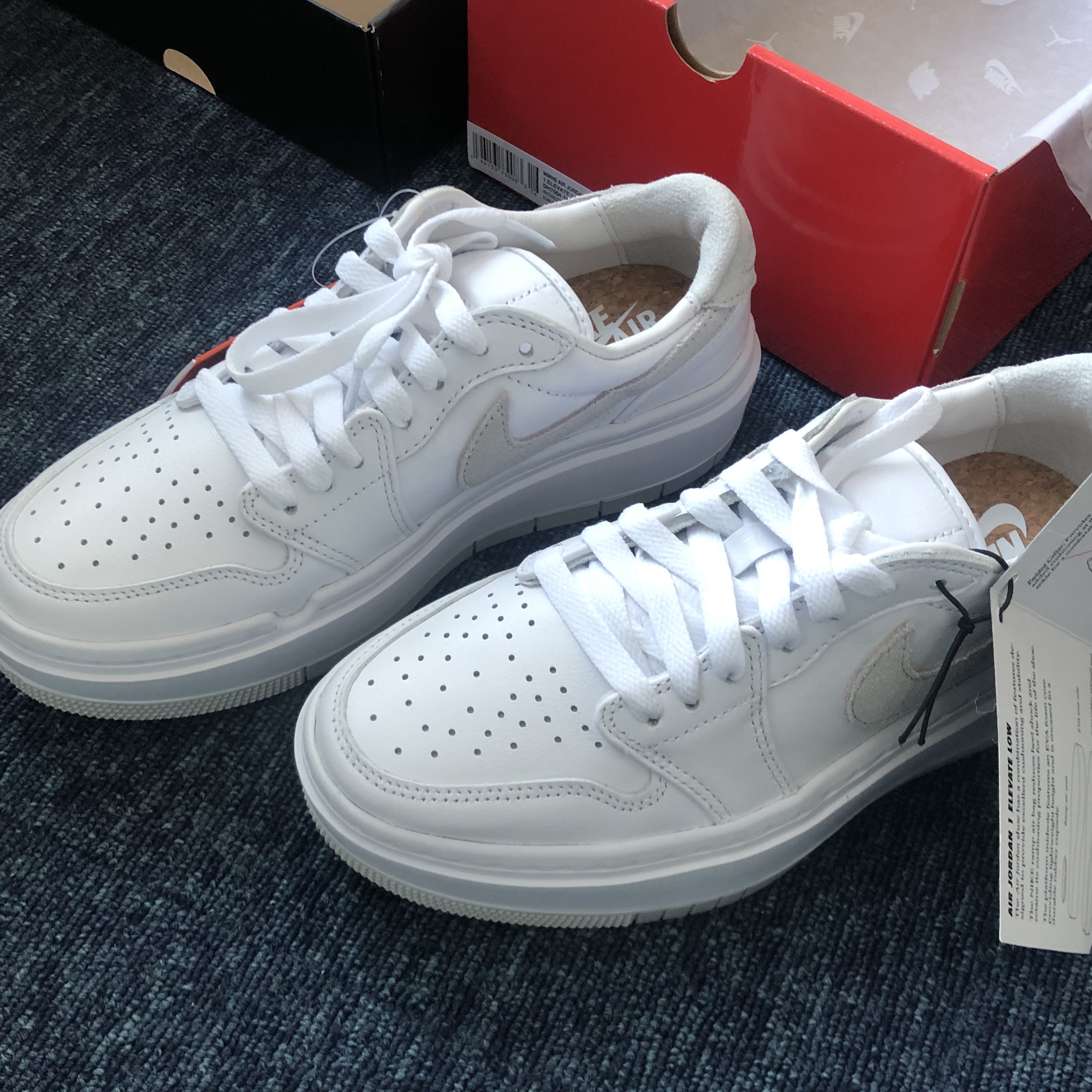 (W) Jordan 1 Elevate Low White and Wolf Grey 착용 스타일