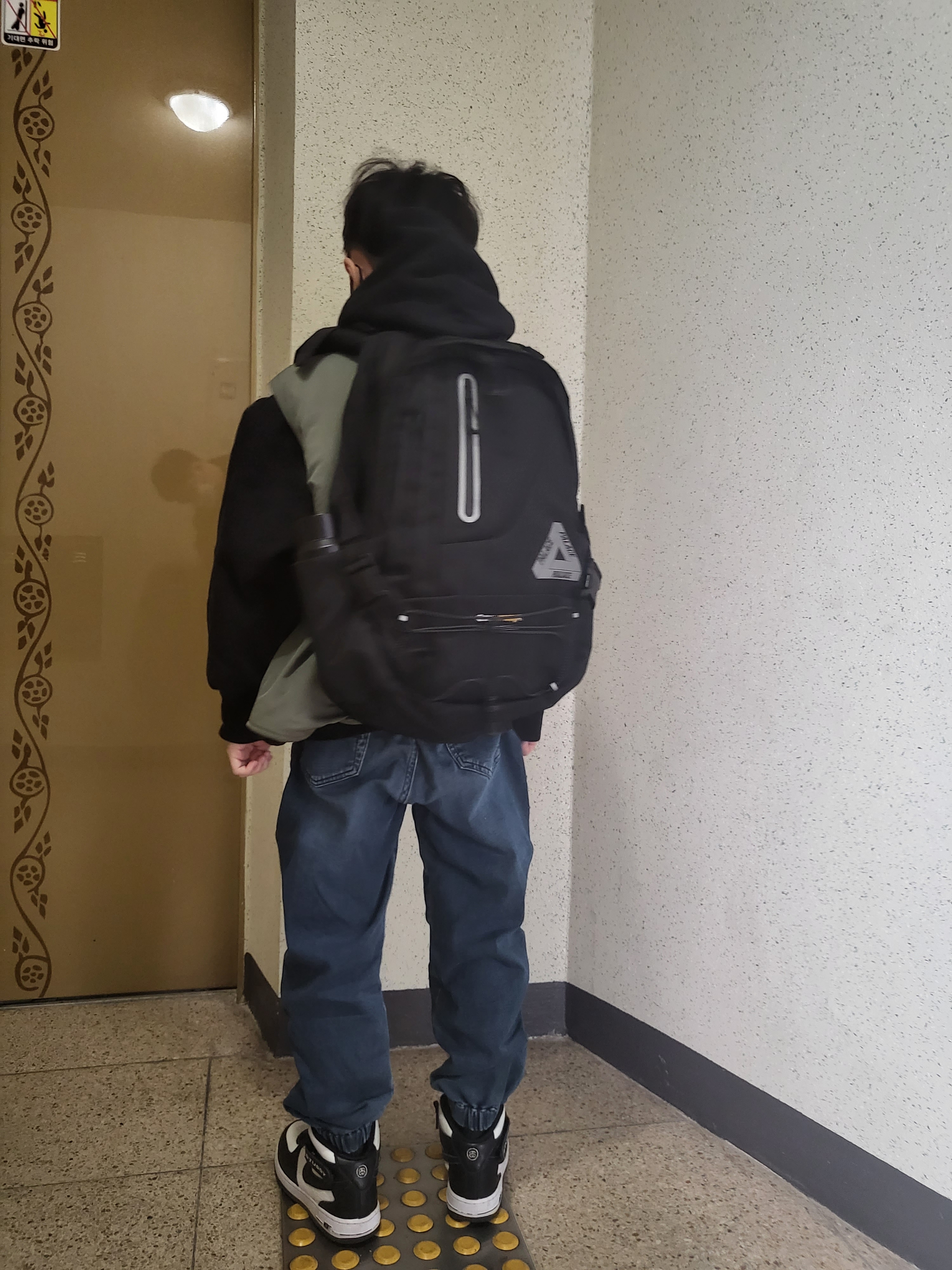 Palace Cordura Double Diamond Backpack Black - 21FW, Nike x Stussy Air Force 1 '07 Mid SP Black and Light Bone 착용 스타일