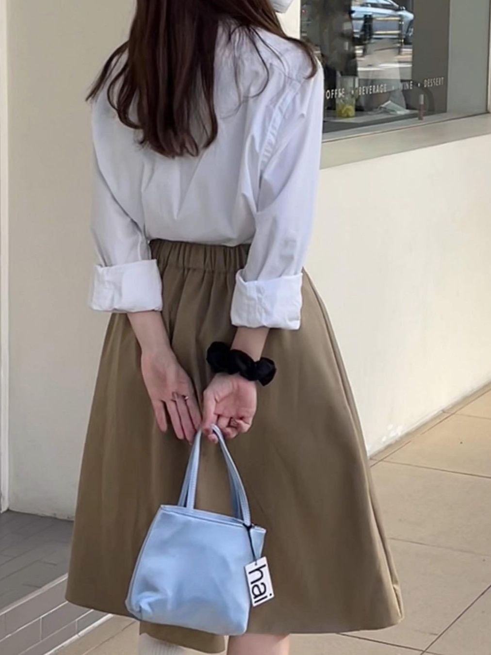 Hai Little Silk Bag Light Blue 착용 스타일 - 1