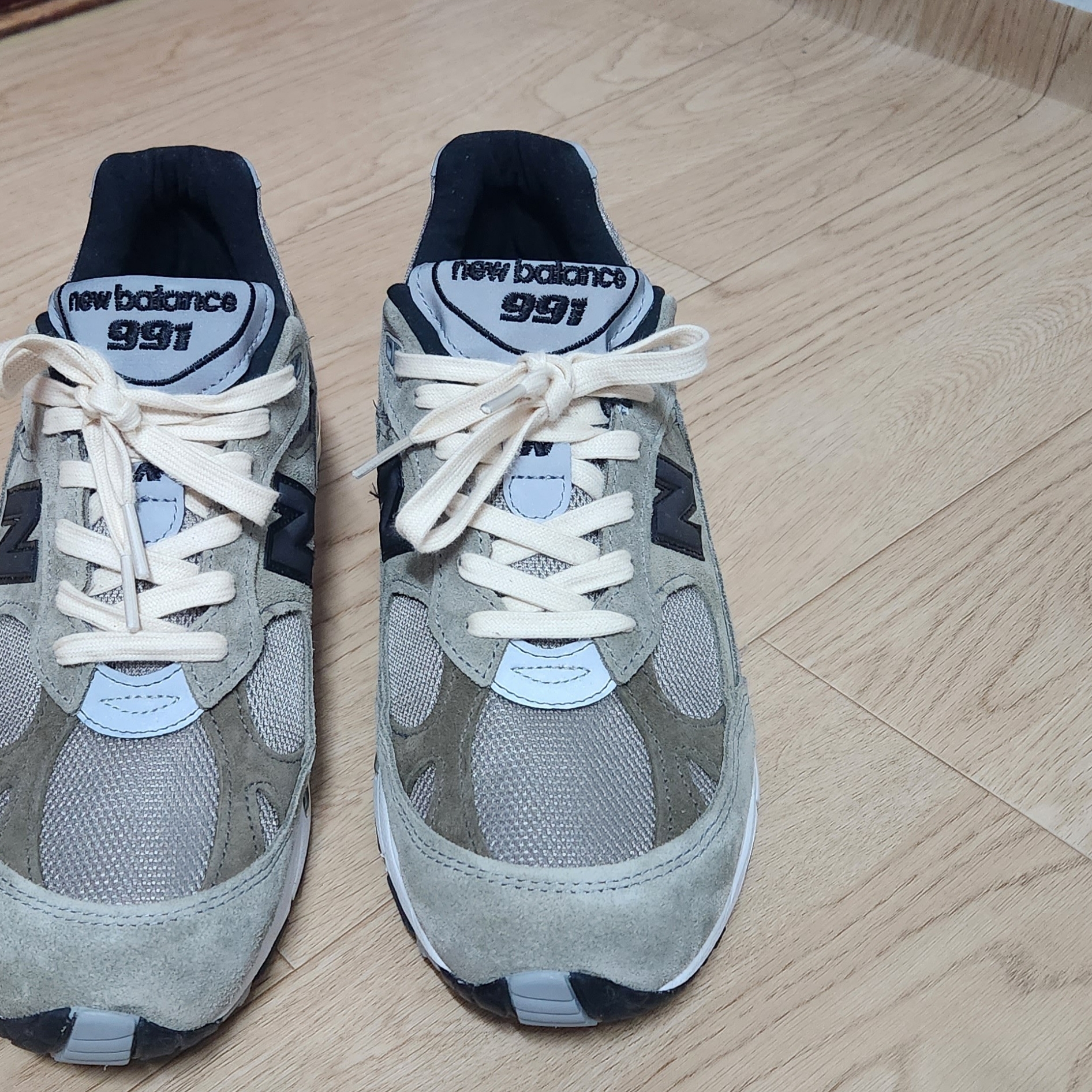 New Balance x JJJJound 991 Made in UK Grey 착용 스타일